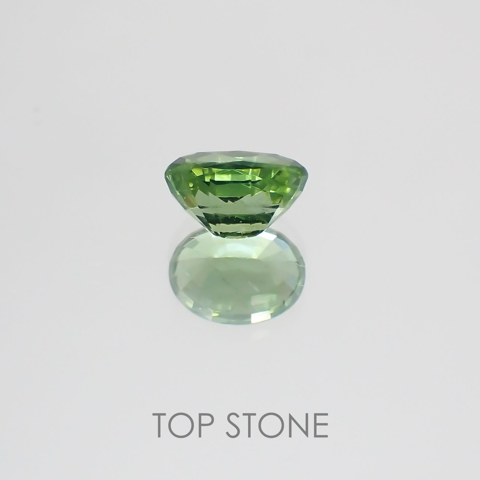 グリーンジルコン スリランカ・カンボジア産 ルース 1.07ct[21038613]6.6×4.9mm前後