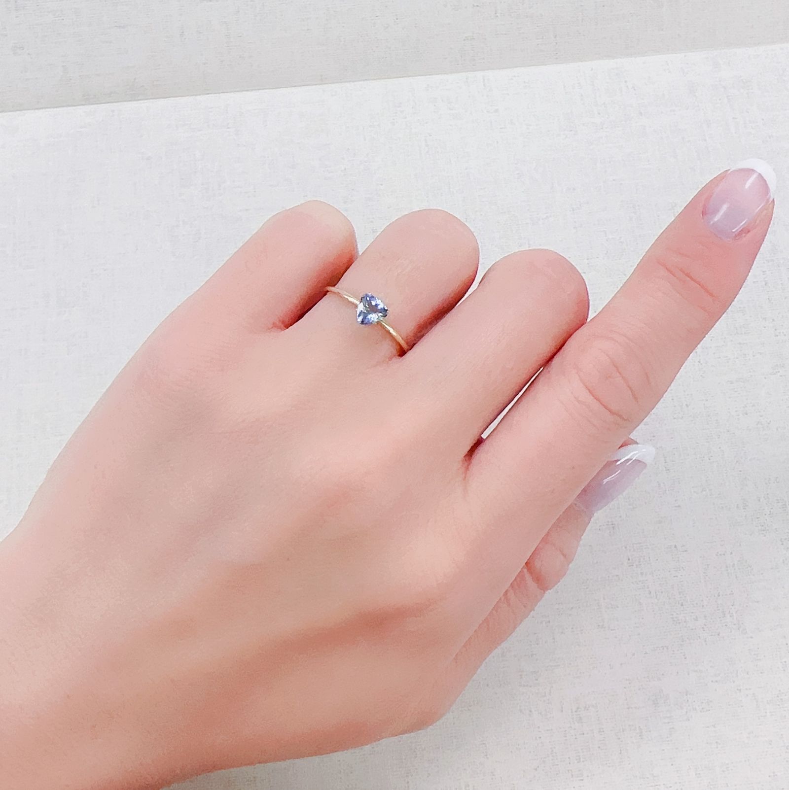 バイカラータンザナイト(宝石名ゾイサイト)タンザニア産 0.43ct 識別済[230421802]4.9x5.1mm前後