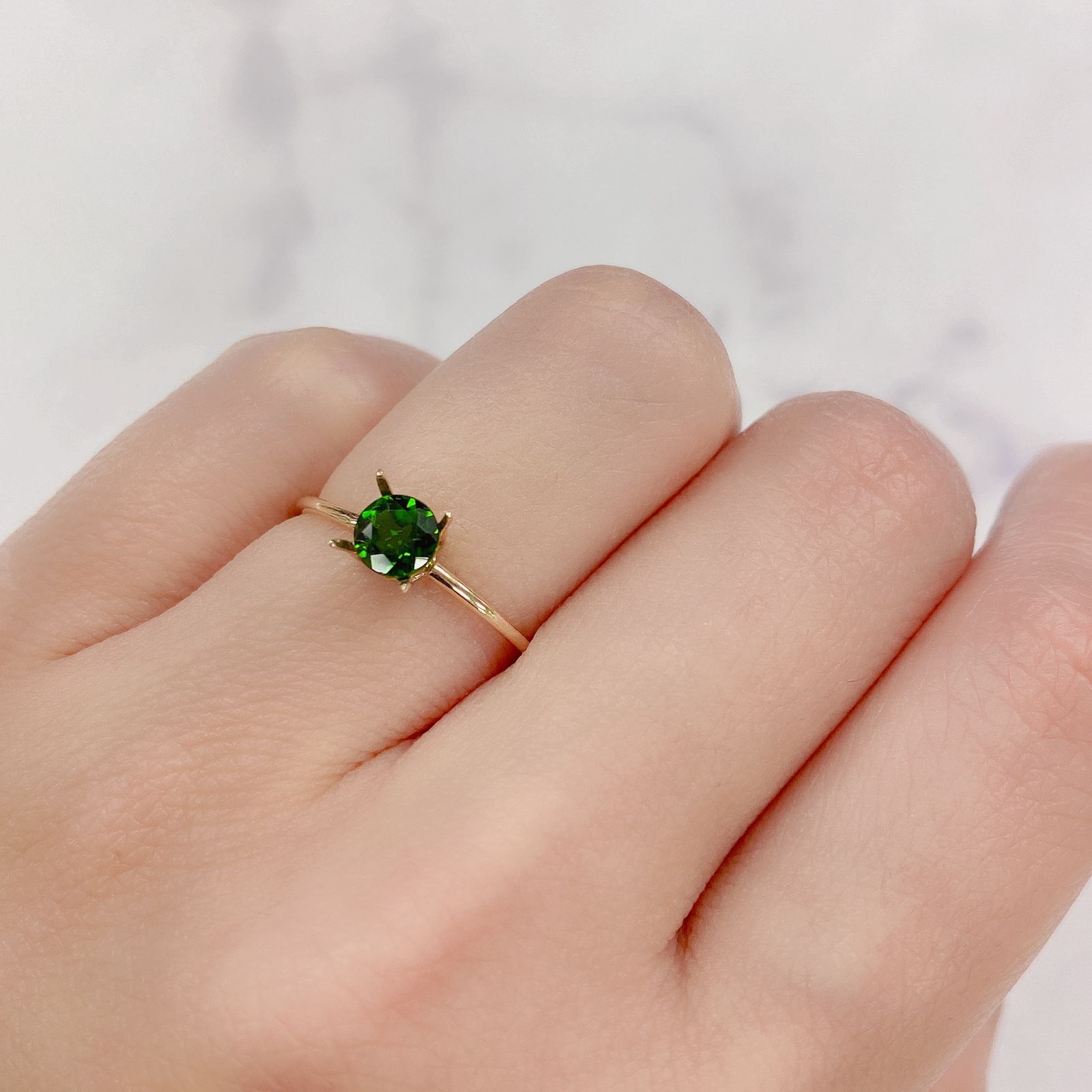 クロムダイオプサイド(宝石名クロム・ダイオプサイド) ロシア産 0.53ct 識別済[21028653]5×4.9mm前後