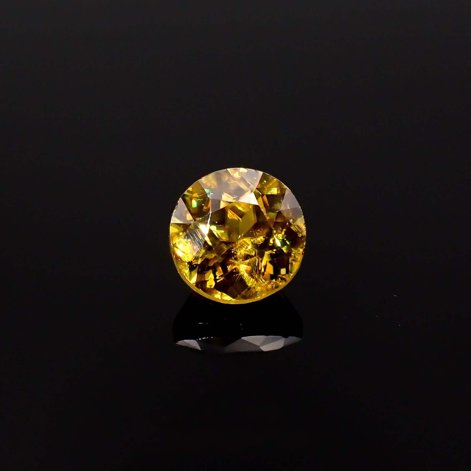 ゴールデンスフェーン(宝石名スフェーン)マダガスカル産 0.69ct 識別済[230120159]4.9x5mm前後