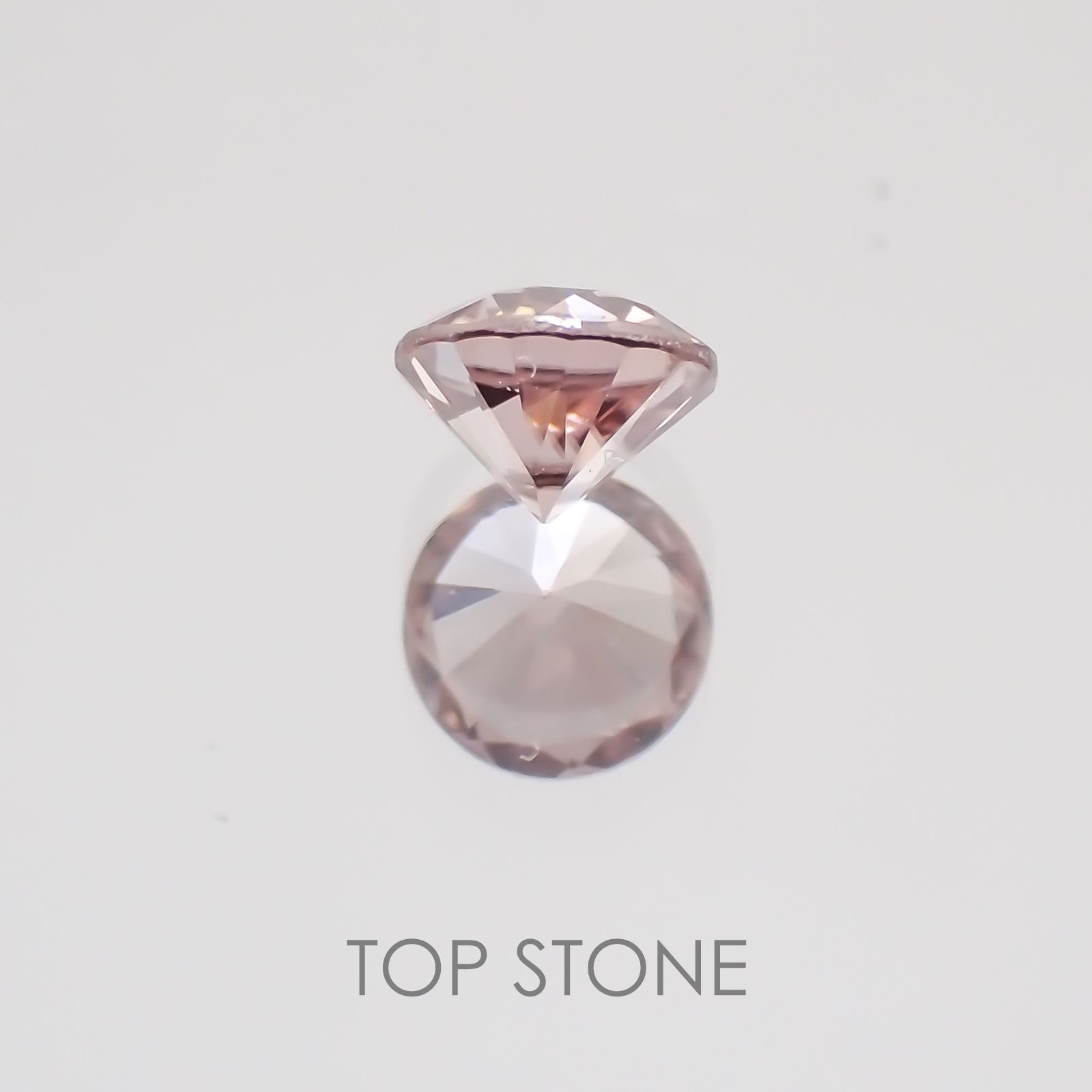マラヤガーネット タンザニア産 ルース 0.38ct[21049373]4.1×4.1mm前後