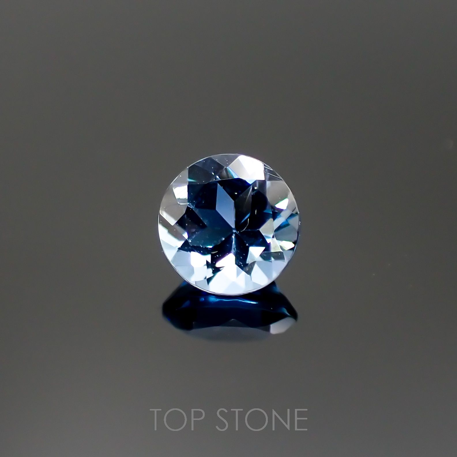 アクアマリン(宝石名アクアマリン)ナイジェリア産 0.45ct 識別済[220817387]5x5mm前後