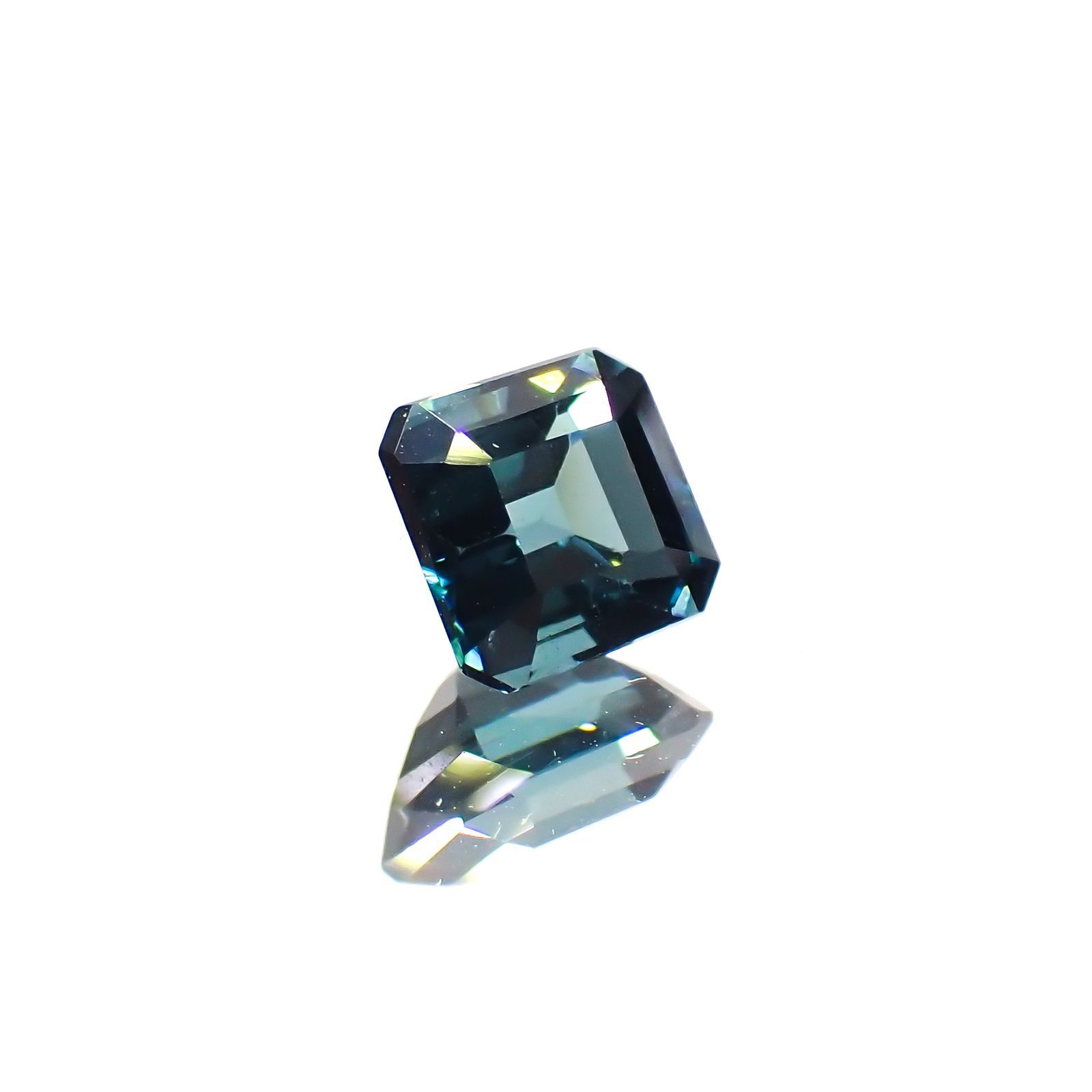 ブルートルマリン(宝石名トルマリン)アフガニスタン産 0.82ct 識別済[220115310]5.4x5.1mm前後
