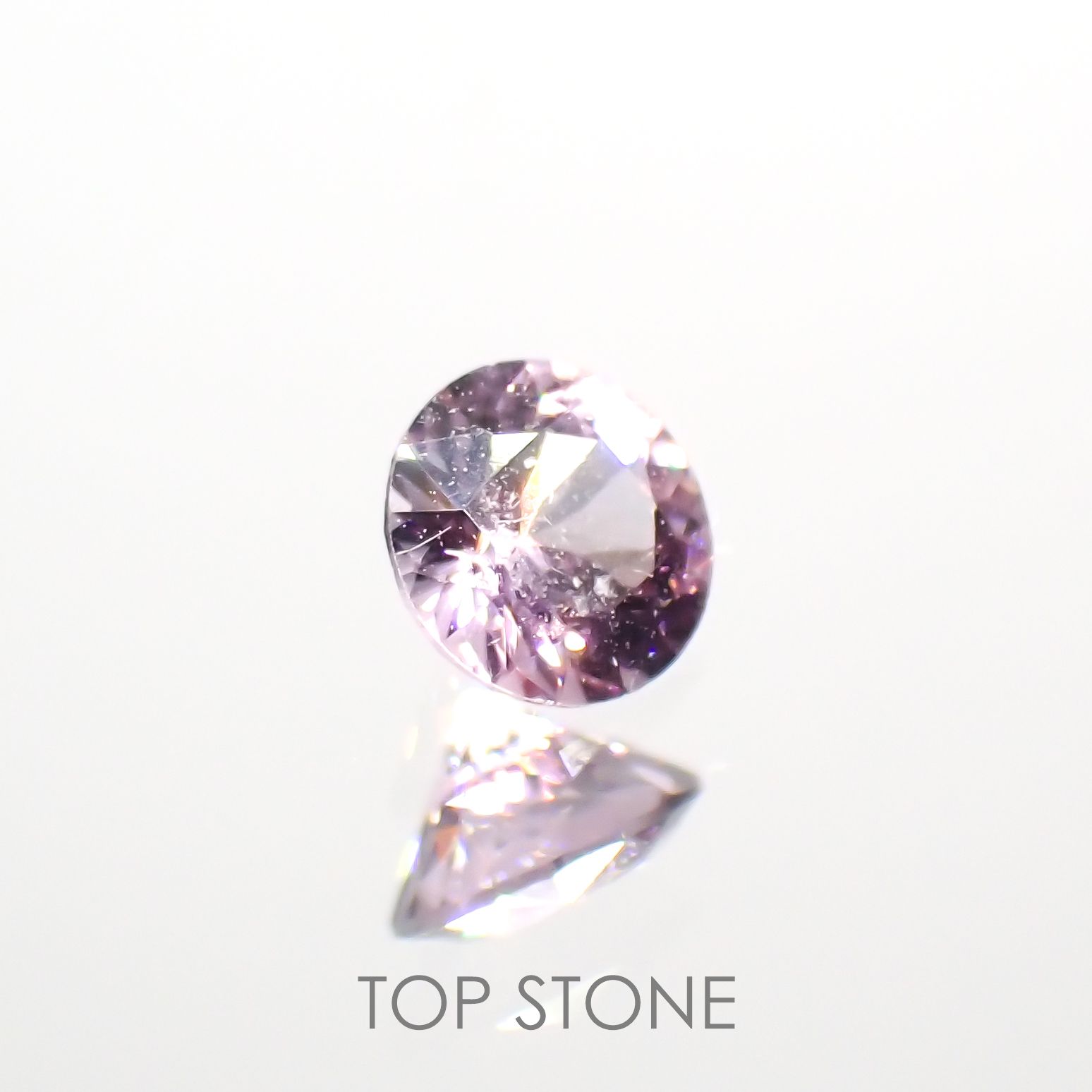 ラベンダーピンクスピネル(宝石名スピネル)ビルマ/マダガスカル産 0.22ct 識別済[220114543]3.6x3.6mm前後