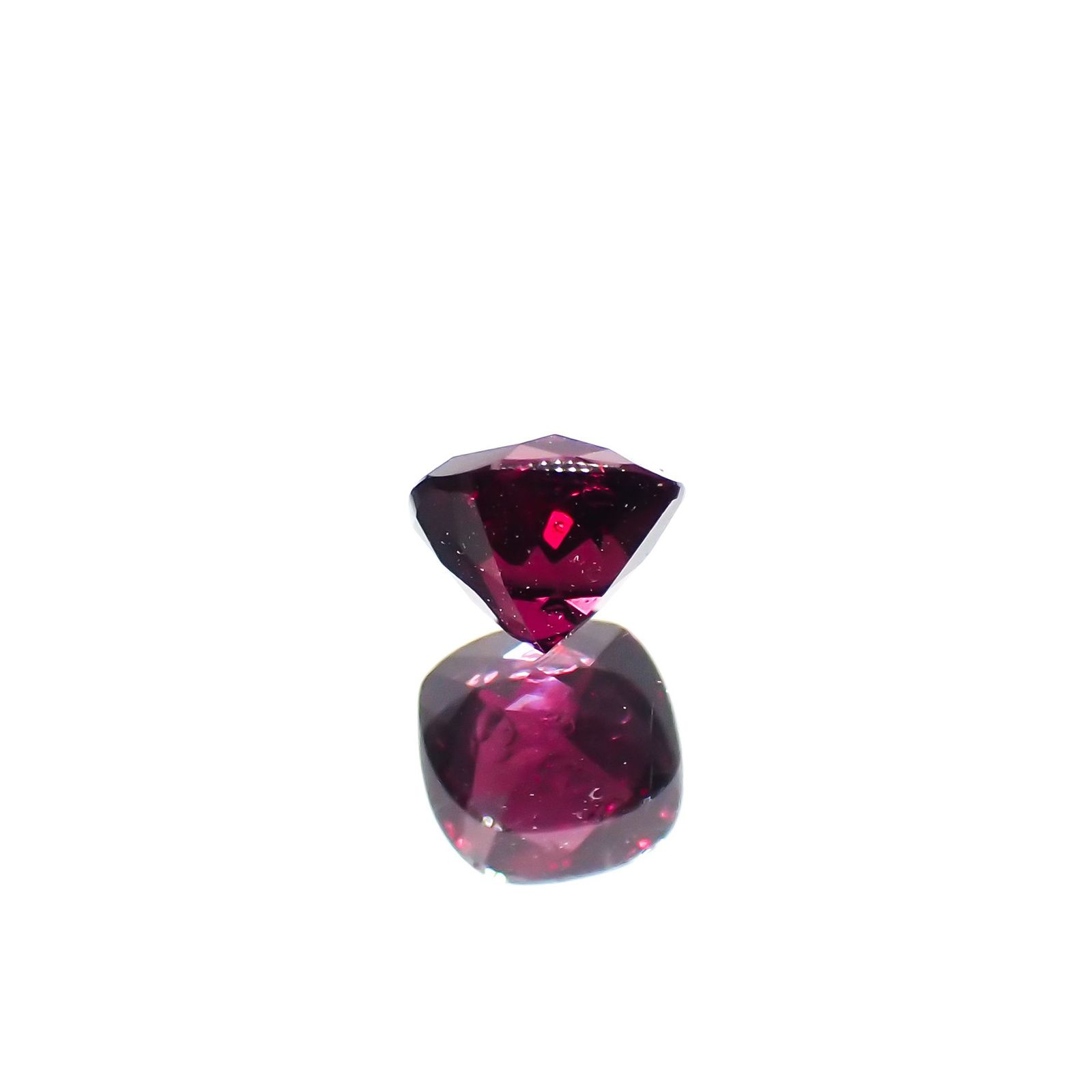 ◇チェッカーカット◇アントヒルガーネット(クロムパイロープガーネット) アメリカ・アリゾナ州産 0.40ct[230722882]4.1x4.1mm前後