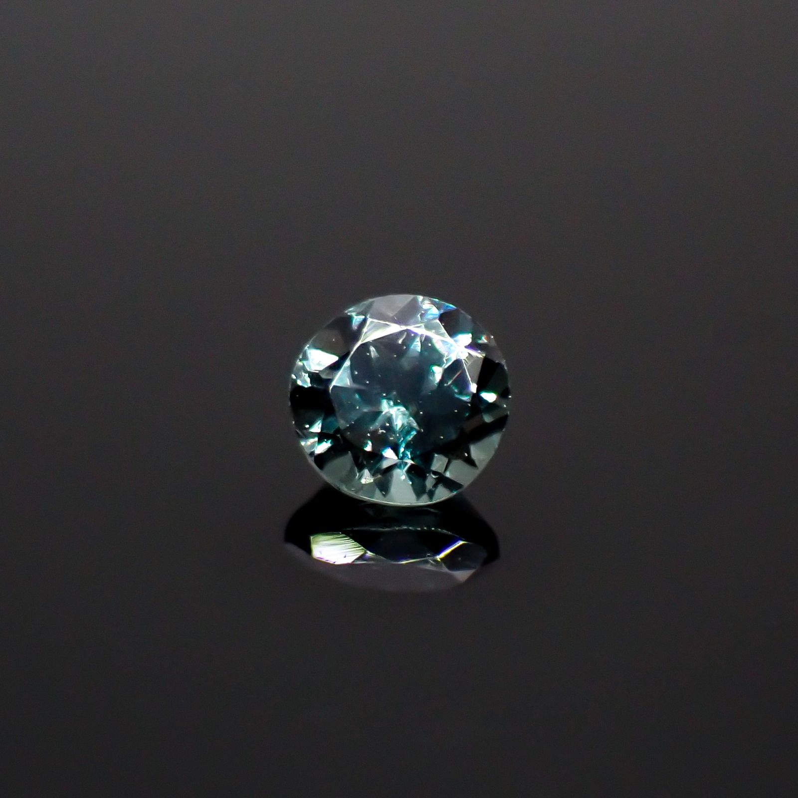 ベキリーブルーガーネット（カラーチェンジガーネット アレキタイプ） マダガスカル・ベキリー産 0.23ct[240628275]3.4x3.4mm前後