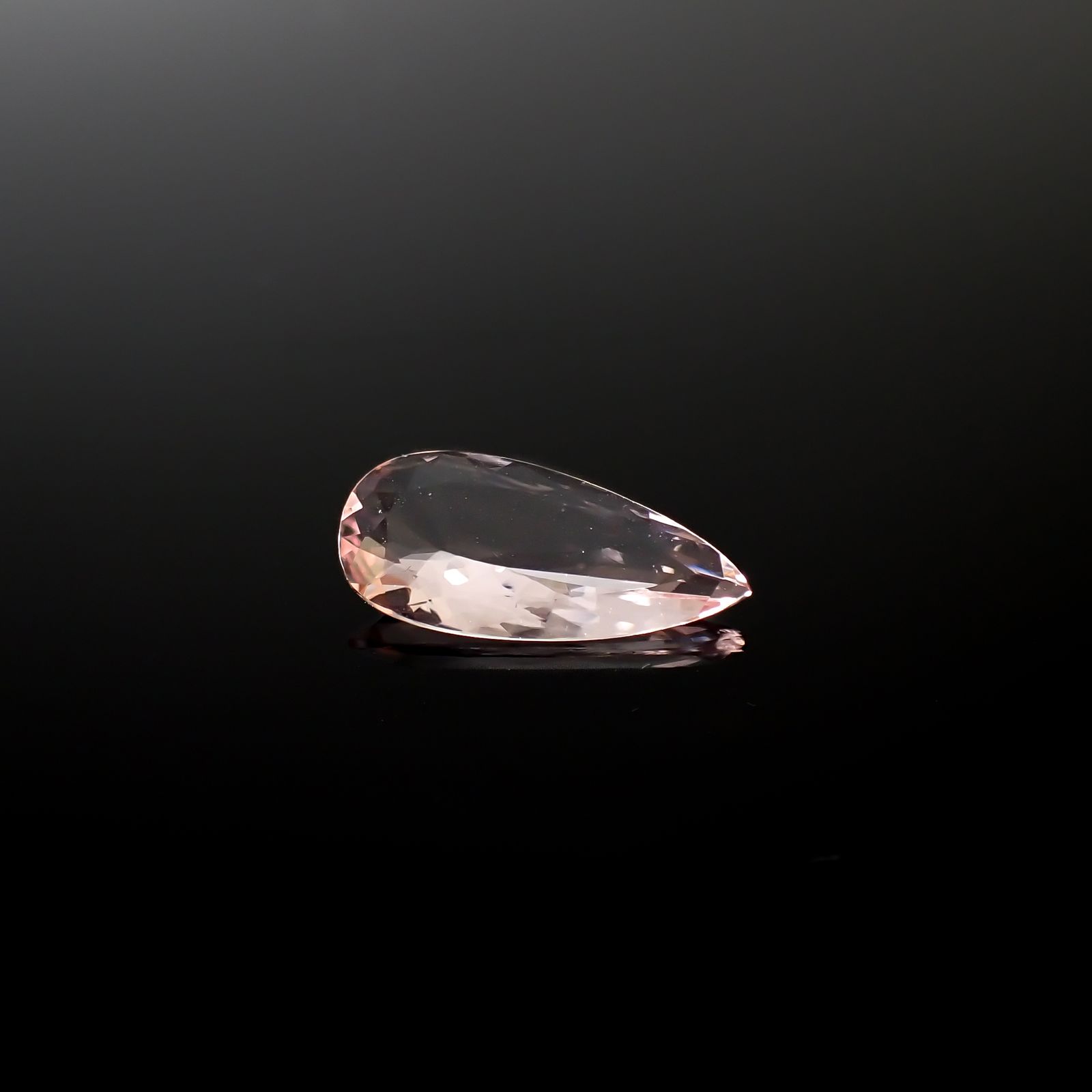 モルガナイト ナイジェリア産 1.78ct[240427166]15.1x7mm前後