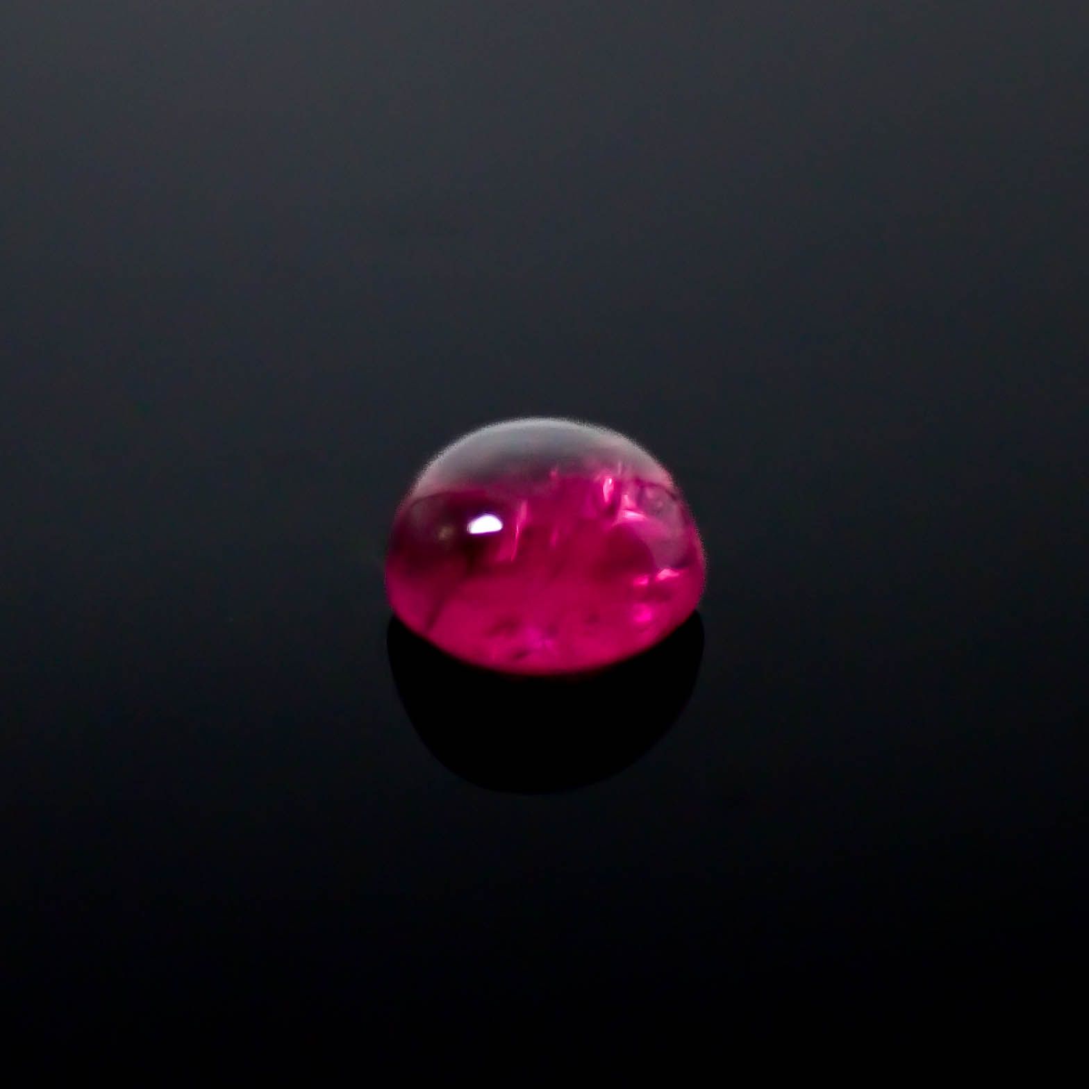 ルベライト ブラジル産 0.72ct [250530429]5.3x5.3mm前後