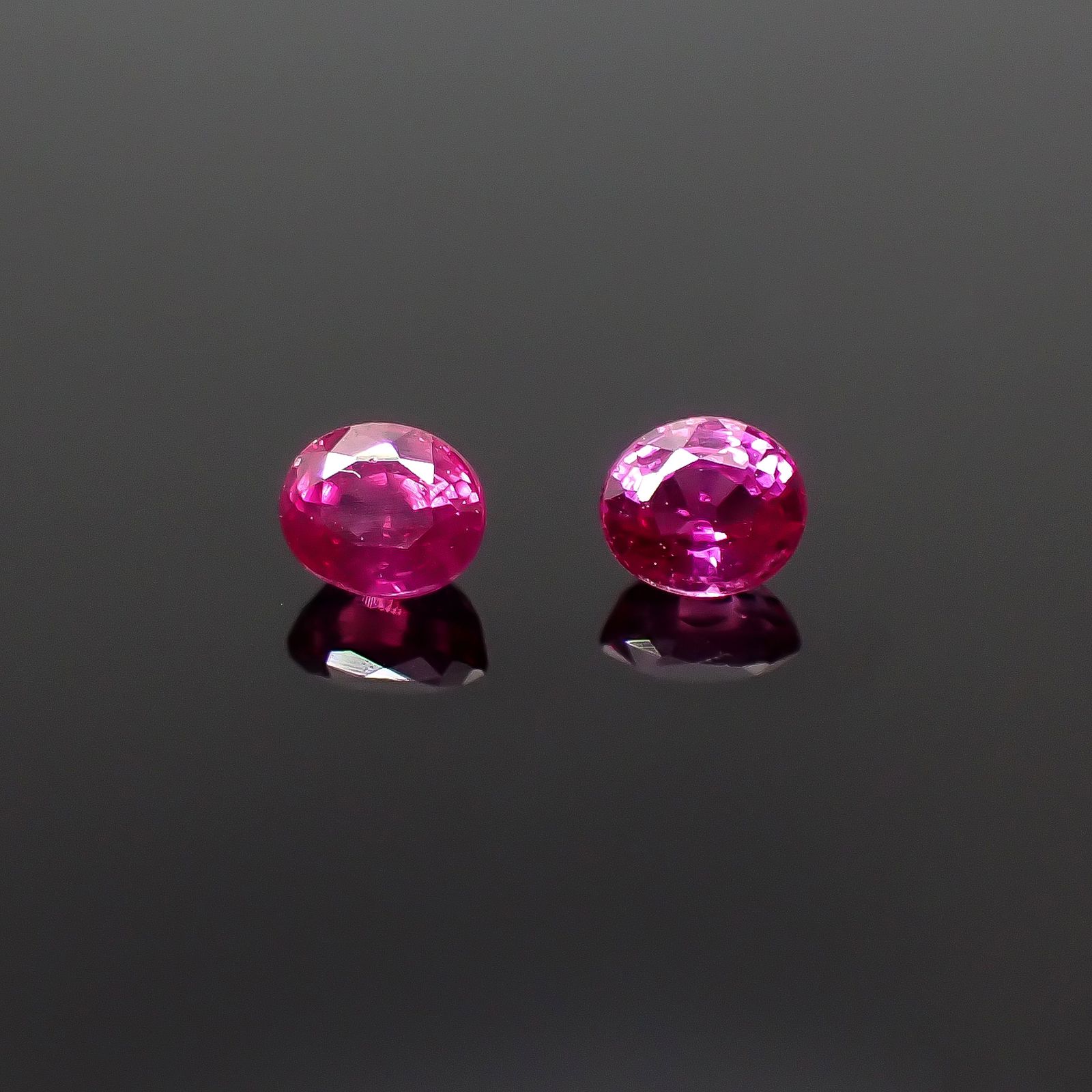◇ペアセット◇ルビー モザンビーク/ビルマ産 0.25ct(2pcs合計) [250630558]2.9x2.4-2.5mm前後
