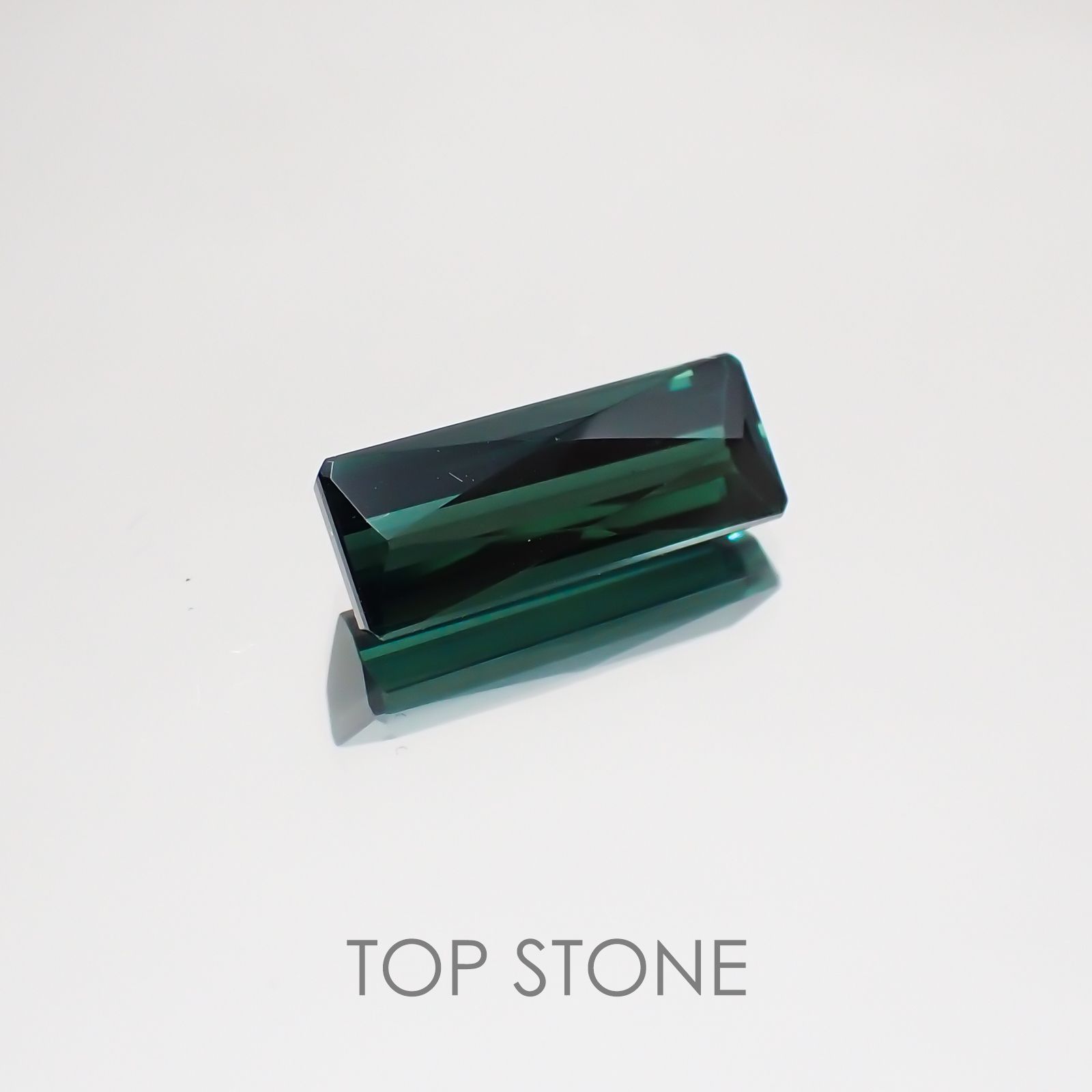 グリーントルマリン ブラジル産 ルース 2.49ct[20021963]13×5mm前後