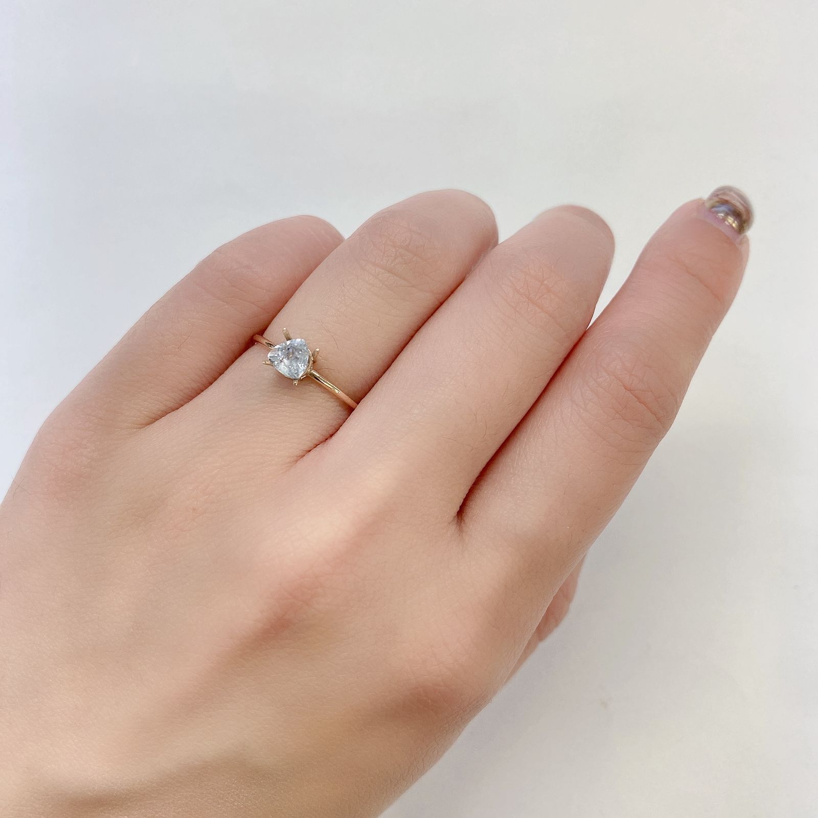 ユークレース(宝石名ユークレース) ブラジル産 0.476ct ソ付(彩珠)[20052391]4.8×4.8mm前後