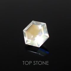 ◇ヘキサゴンカット◇レインボームーンストーンSA(宝石名アンデシン・ラブラドライト) インド・タミルナードゥ産 0.51ct 識別済[21019513]5×5mm前後