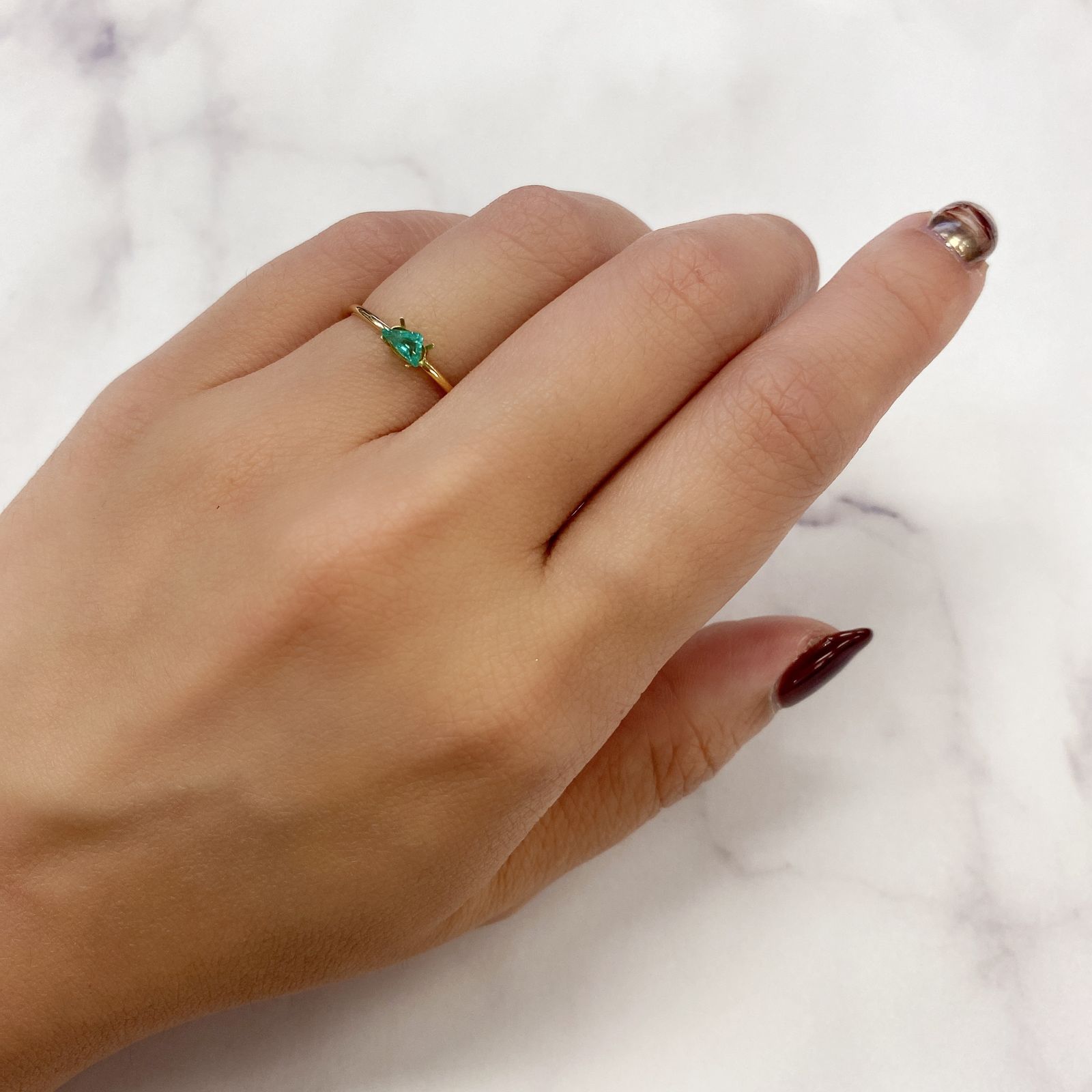 パライバトルマリン(宝石名トルマリン/別名パライバ・トルマリン) ブラジル・バターリャ鉱山産 0.15ct 識別済[19111423]5.2×2.8mm前後