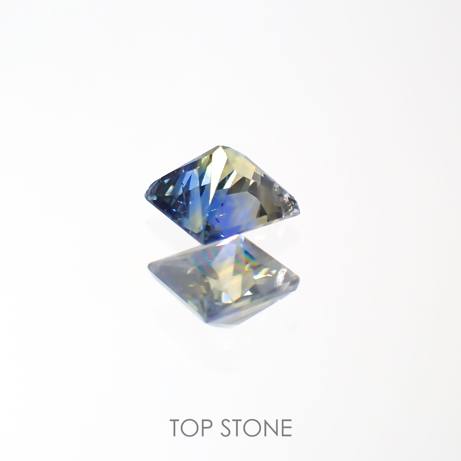 ◇プリンセスカット◇バイカラーサファイア(宝石名バイカラー・サファイア)タンザニア産 0.22ct 識別済[220113887]3.1x3.1mm前後