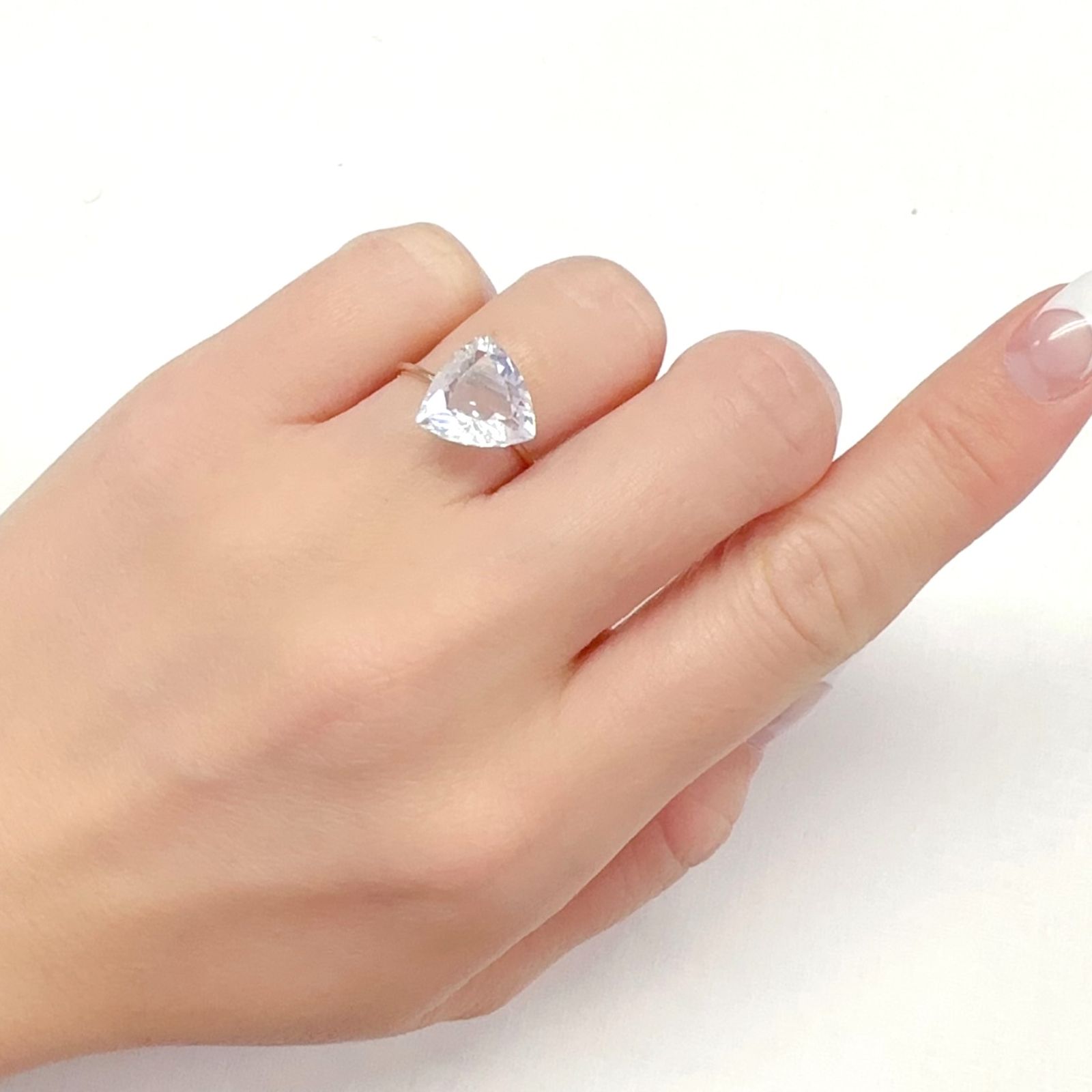 ピンクエンジェルラダー マダガスカル産 3.74ct[240125423]10.9x11.2mm前後