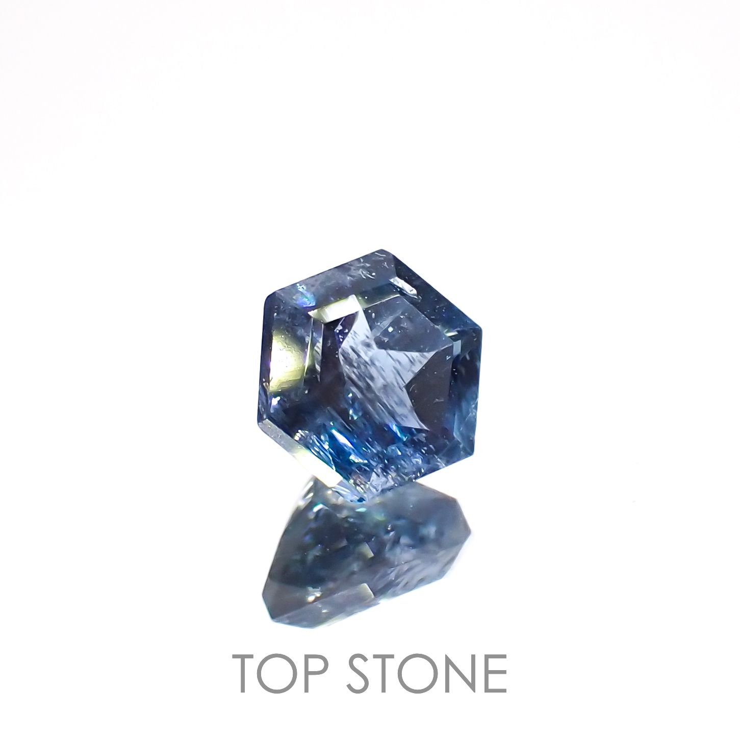 ◇ヘキサゴンカット◇サンタマリアアクアマリン ブラジル産 0.45ct[230119922]4.6x4.5mm前後