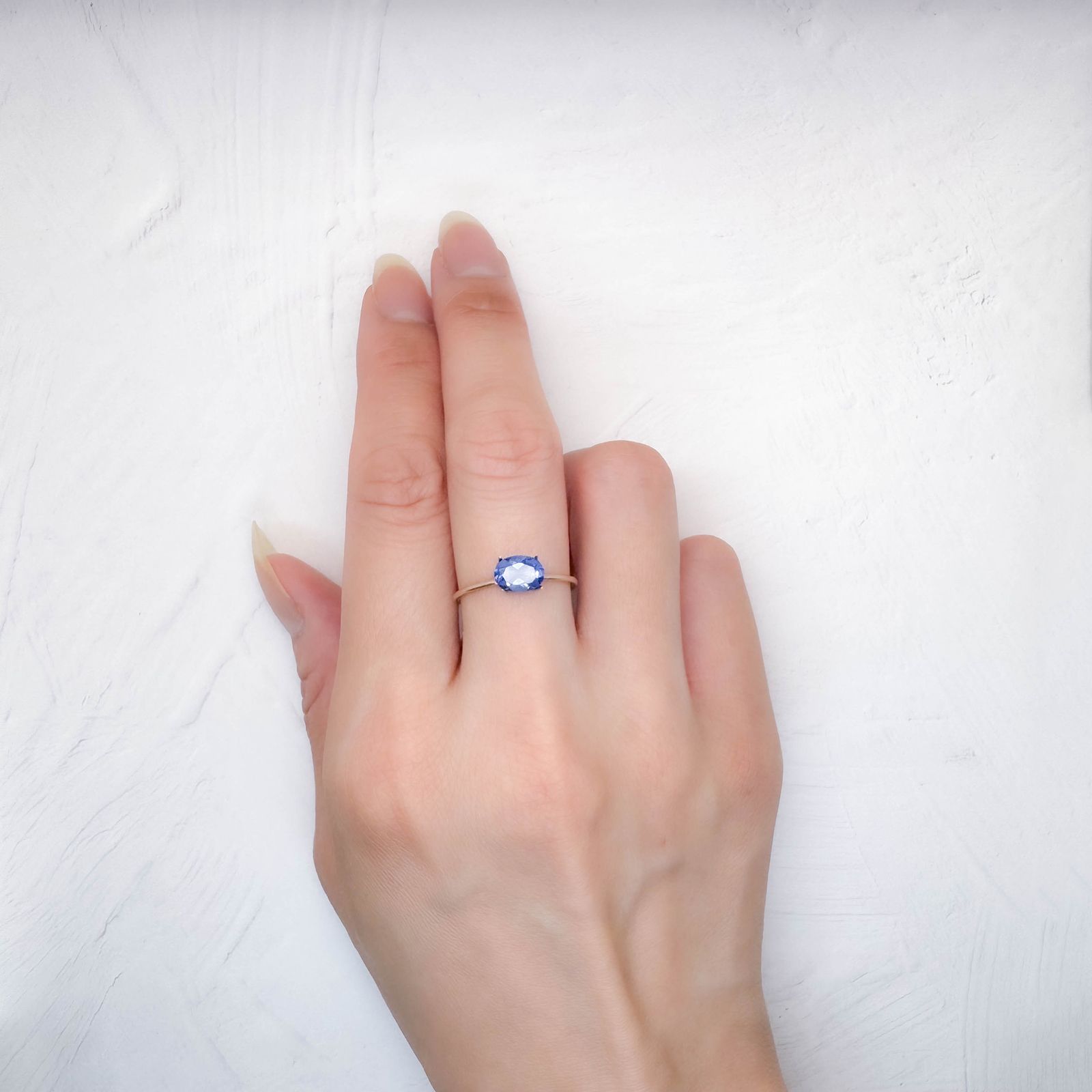 カラーチェンジフローライト ブラジル産 0.90ct / 7.1x5.1mm前後 [250530447]