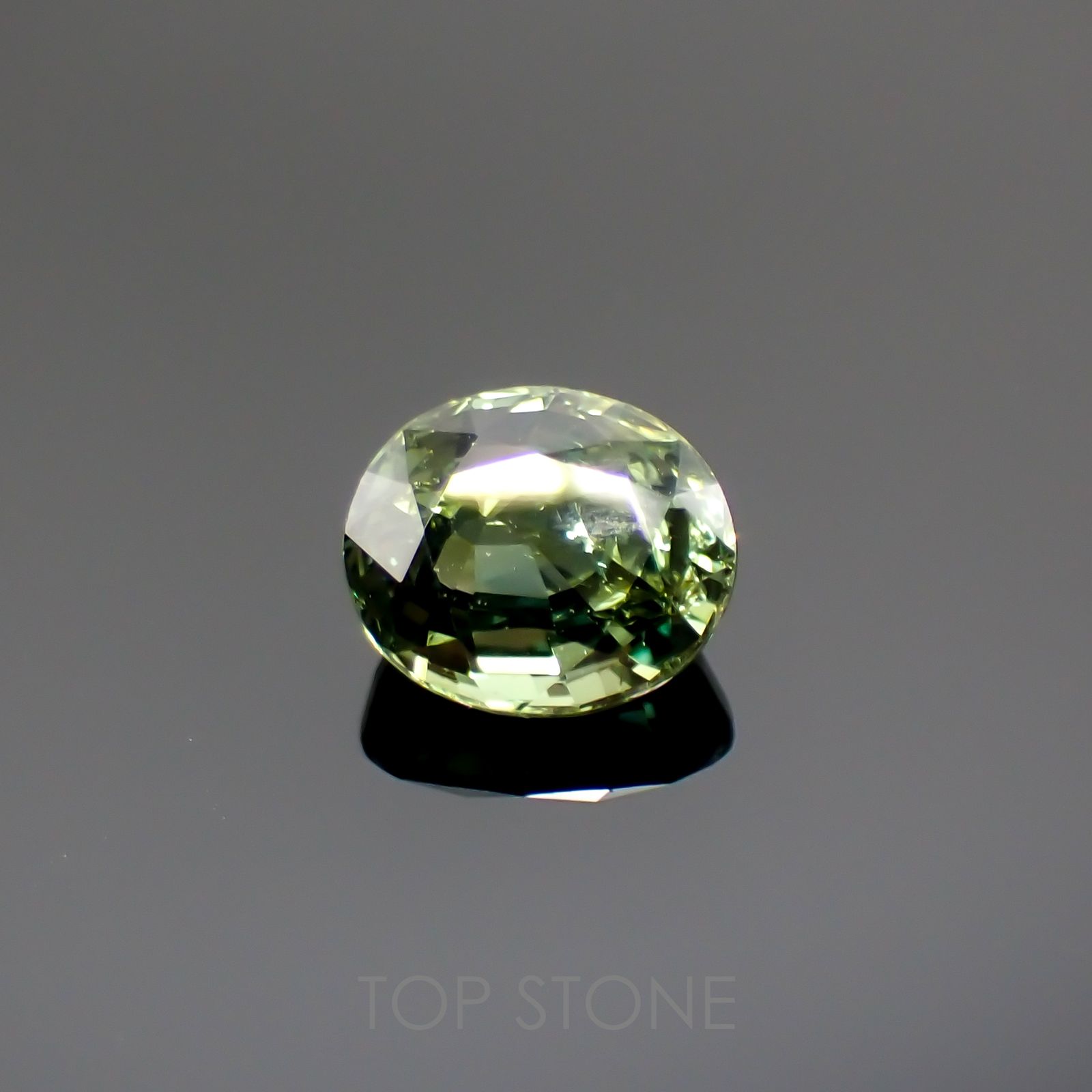 バイカラーサファイア(宝石名サファイア) マダガスカル/スリランカ産 1.518ct ソ付(彩珠)[210912481]7×6mm前後