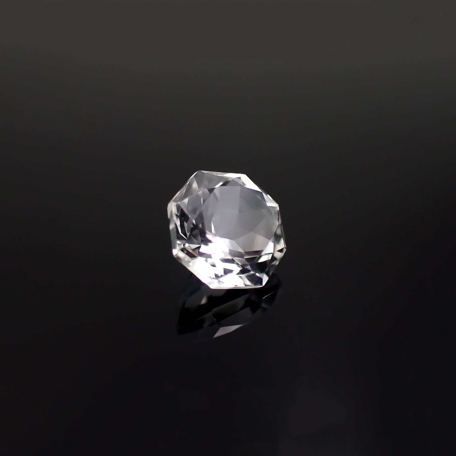 ◇オクタゴンカット◇ホワイトトパーズ ブラジル産 1.79ct[221018500]7.1x6.9mm前後