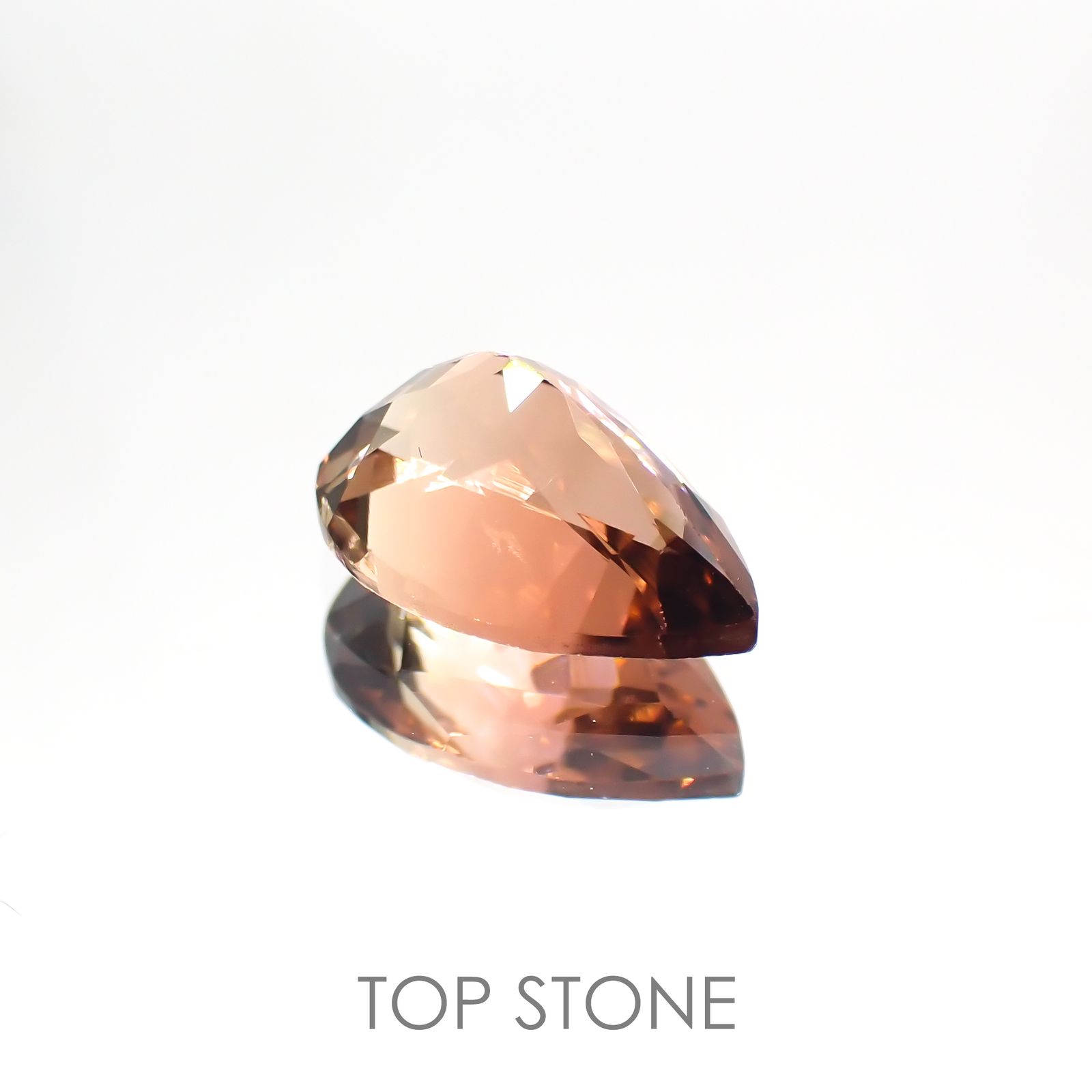 バイカラートルマリン(宝石名バイカラー・トルマリン) コンゴ民主共和国産 1.970ct ソ付(彩珠)[211013602]10.2×7mm前後