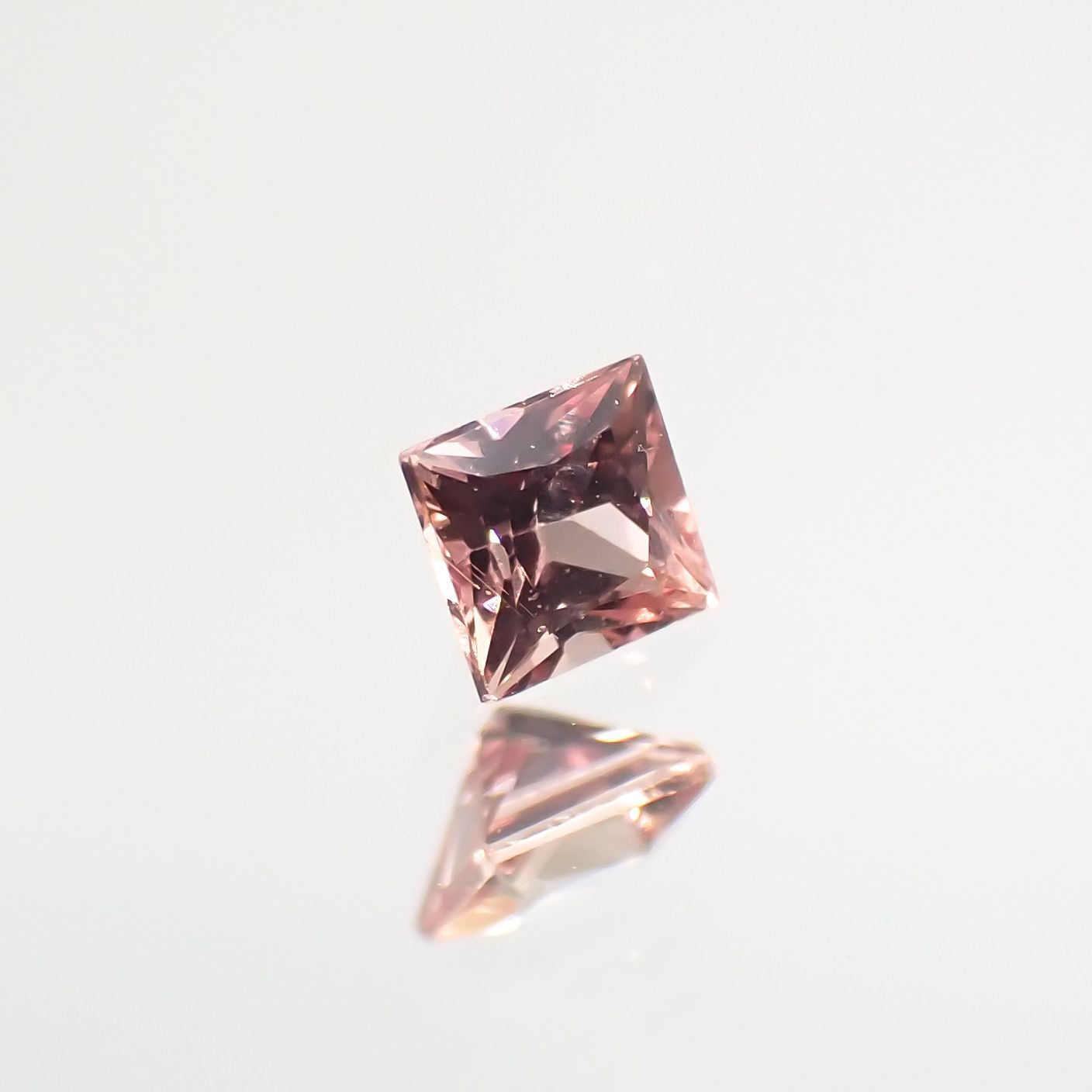 ◇プリンセスカット◇パパラチャサファイア ソーティング付き スリランカ産 ルース 0.111ct[210812605]2.5×2.4mm前後