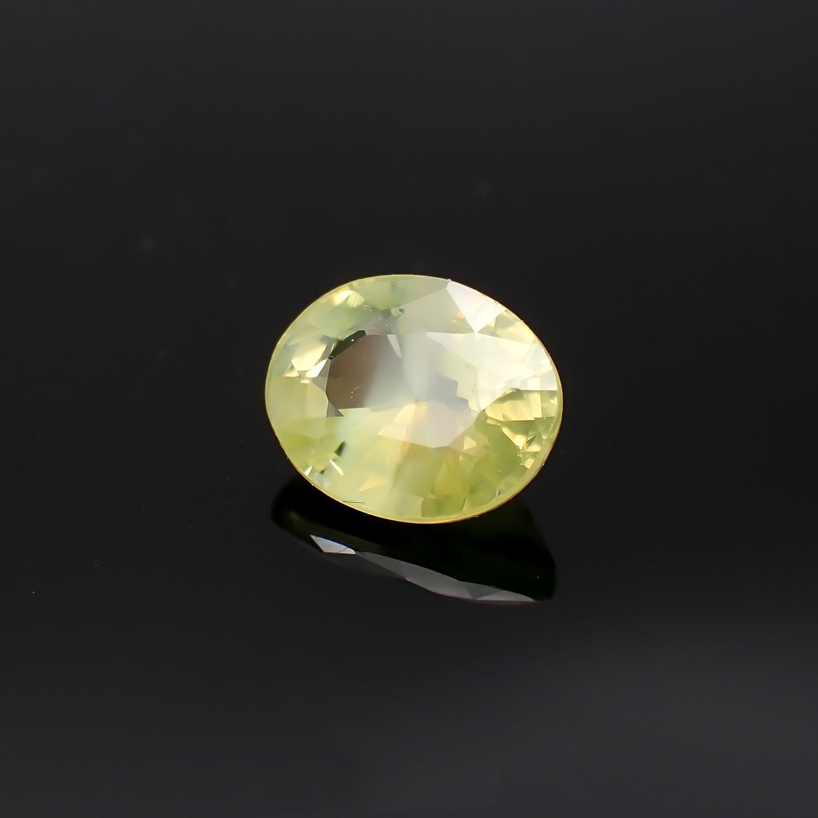 クリソベリル(宝石名クリソベリル)マダガスカル産 1.02ct 識別済[220817452]6.7x5.4mm前後