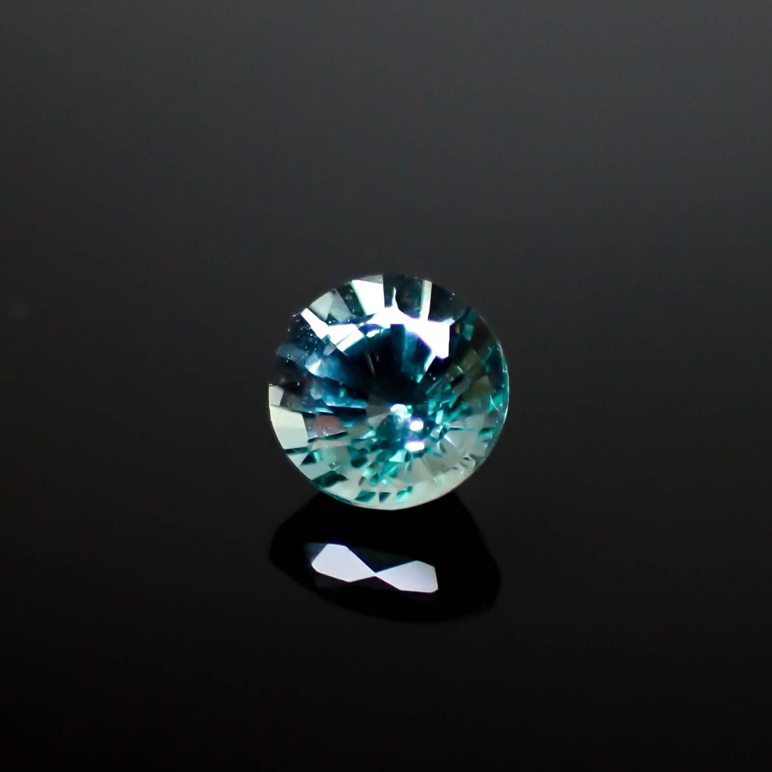 ミントベリル ナイジェリア産 0.25ct [250430194]4x4mm前後