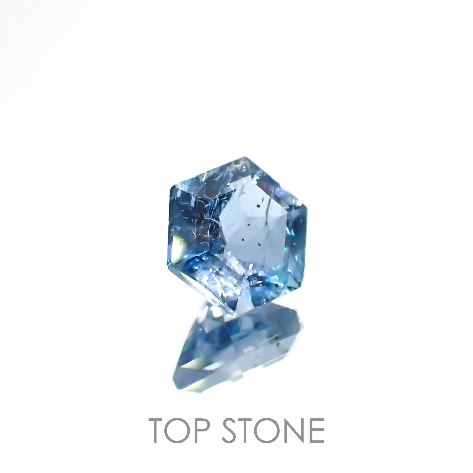 ◇ヘキサゴンカット◇サンタマリアアクアマリン ブラジル産 0.56ct[230119921]5.1x5mm前後