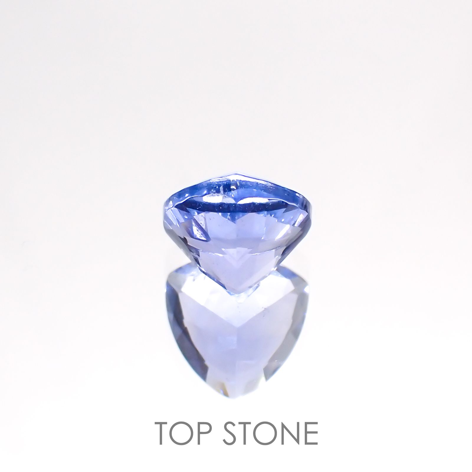 カラーチェンジフローライト(宝石名ブルー・フルオライト)ブラジル産 2.25ct 識別済[220114239]8.1x8.1mm前後