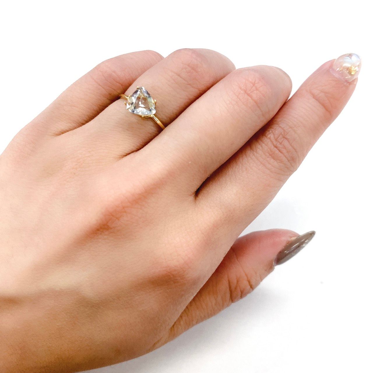ハイアライトオパール メキシコ産 ルース 0.92ct[21058257]7.2×7.6mm前後