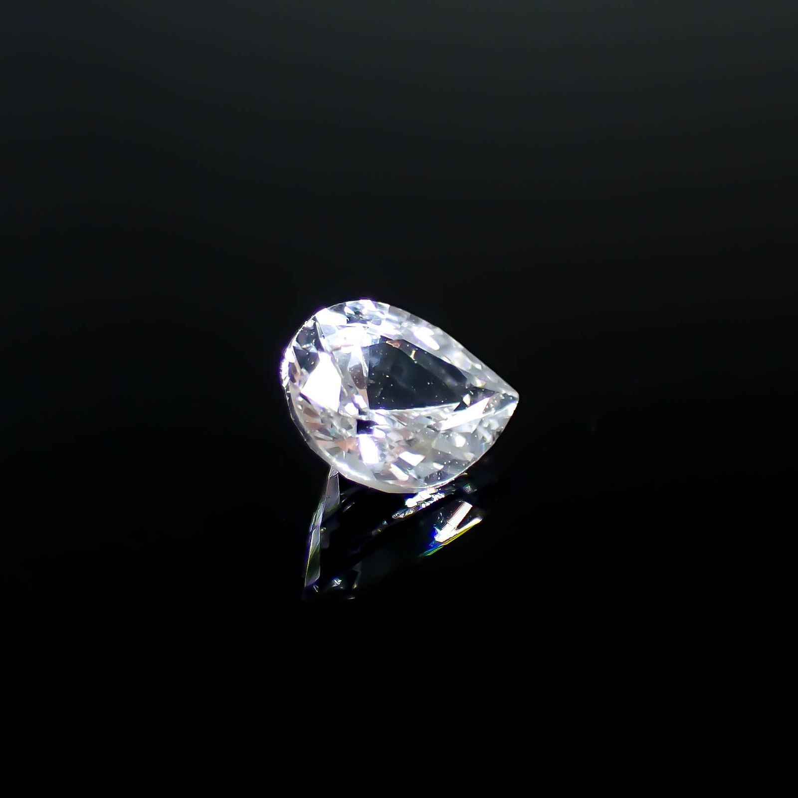 カラーレスサファイア スリランカ産 0.36ct [250830976]5x3.9mm前後