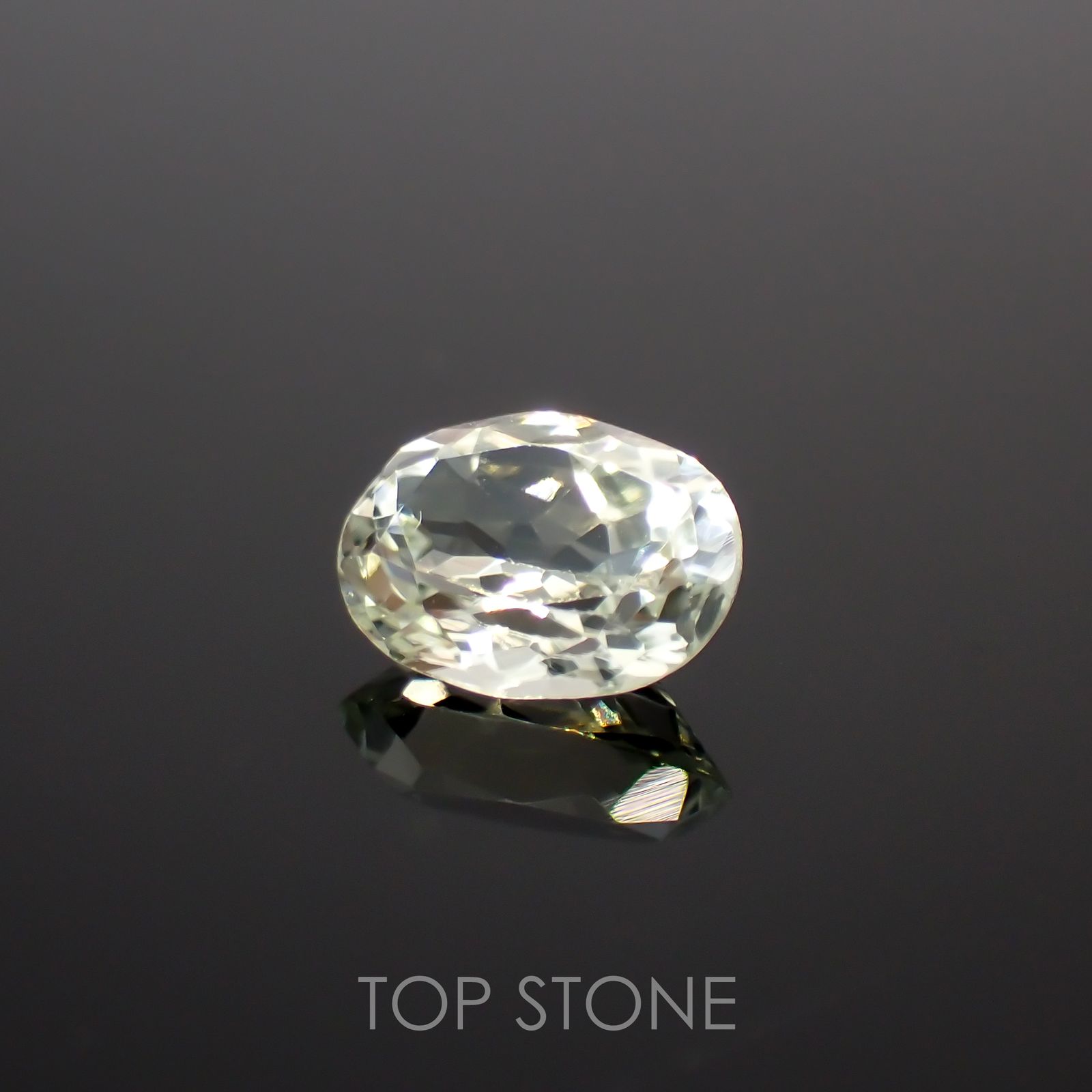 シリマナイト(宝石名シリマナイト)インド産 1.38ct 識別済[211113700]8.1x6.1mm前後
