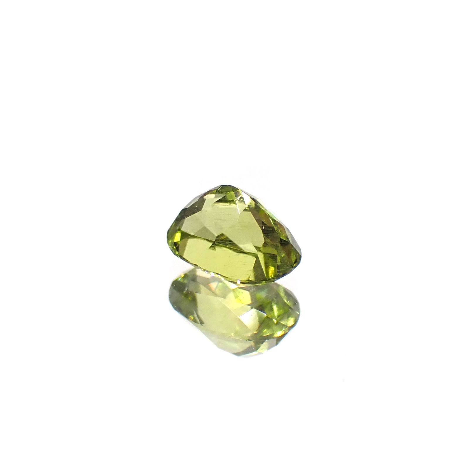 パラサイティックペリドット インドネシア・ジェパラ産 0.58ct [250730814]5.6x4.2mm前後
