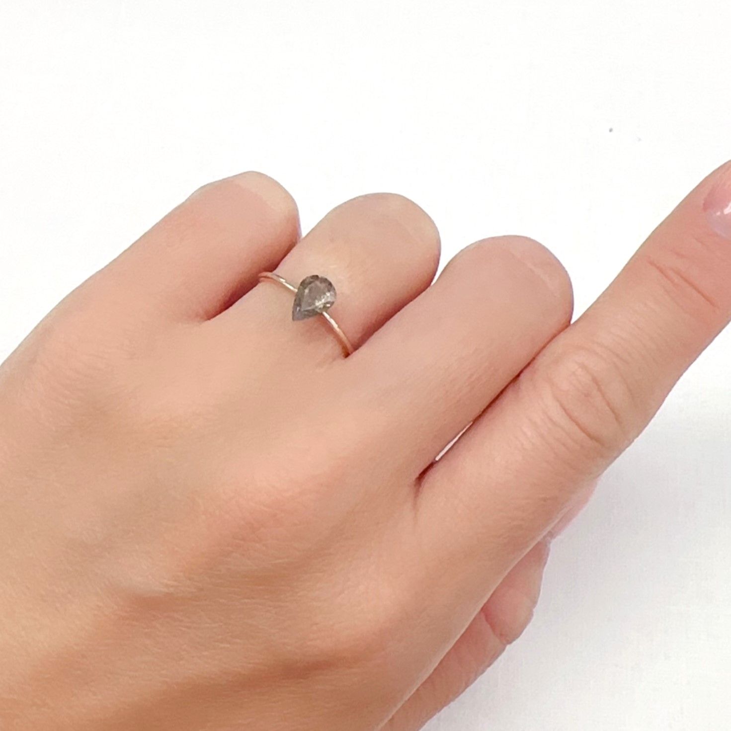 アベンチュリンアクアマリン ナイジェリア産 0.67ct[240226030]7.4x5.1mm前後