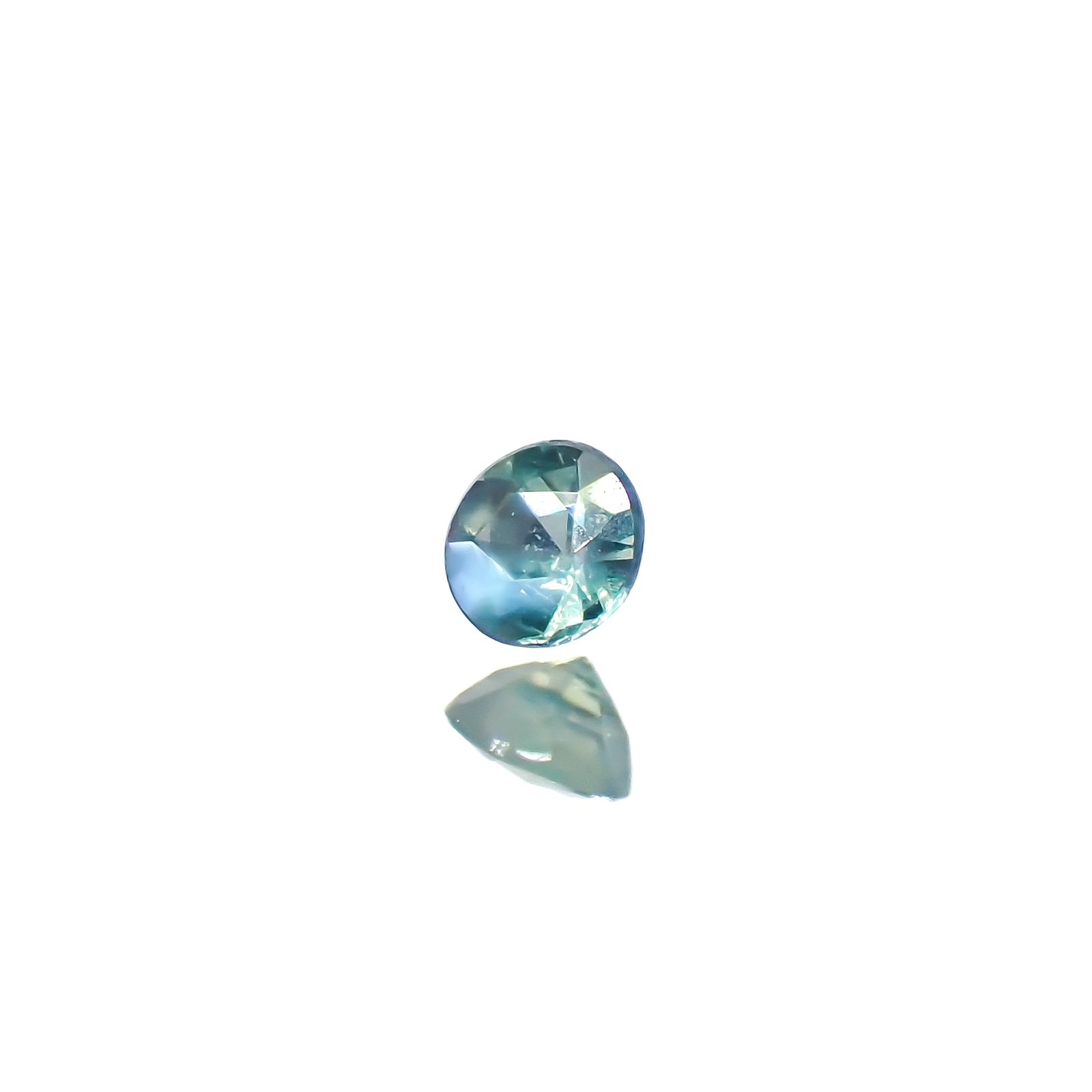 アレキサンドライトキャッツアイ ブラジル産/EmeraldMains社製 0.045ct[240527602]2.1x2.1mm前後