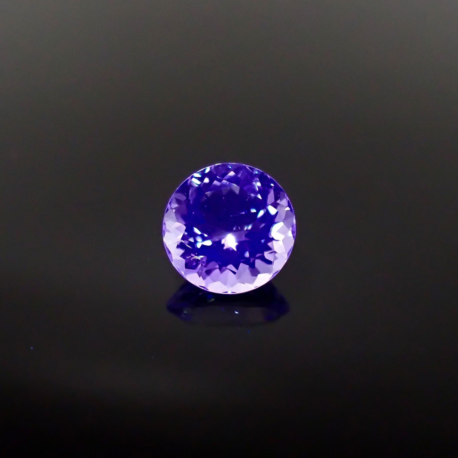 オーソクレース(宝石名ホワイト・オーソクレース)パキスタン産 2.73ct 識別済[240627997]9.5x9.5mm前後