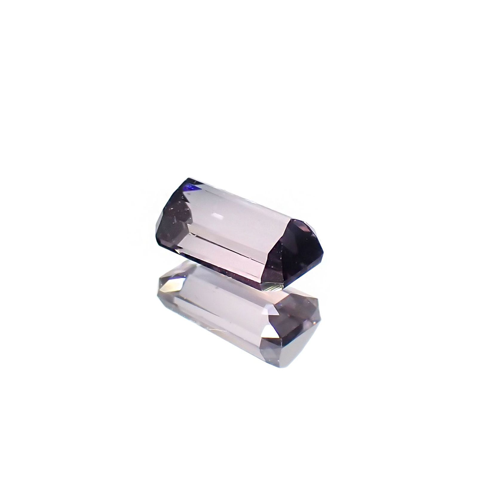 バイカラースピネル フルオレッセンス タンザニア/マダガスカル産 0.62ct / 6.1x3.5mm前後 [230722677]