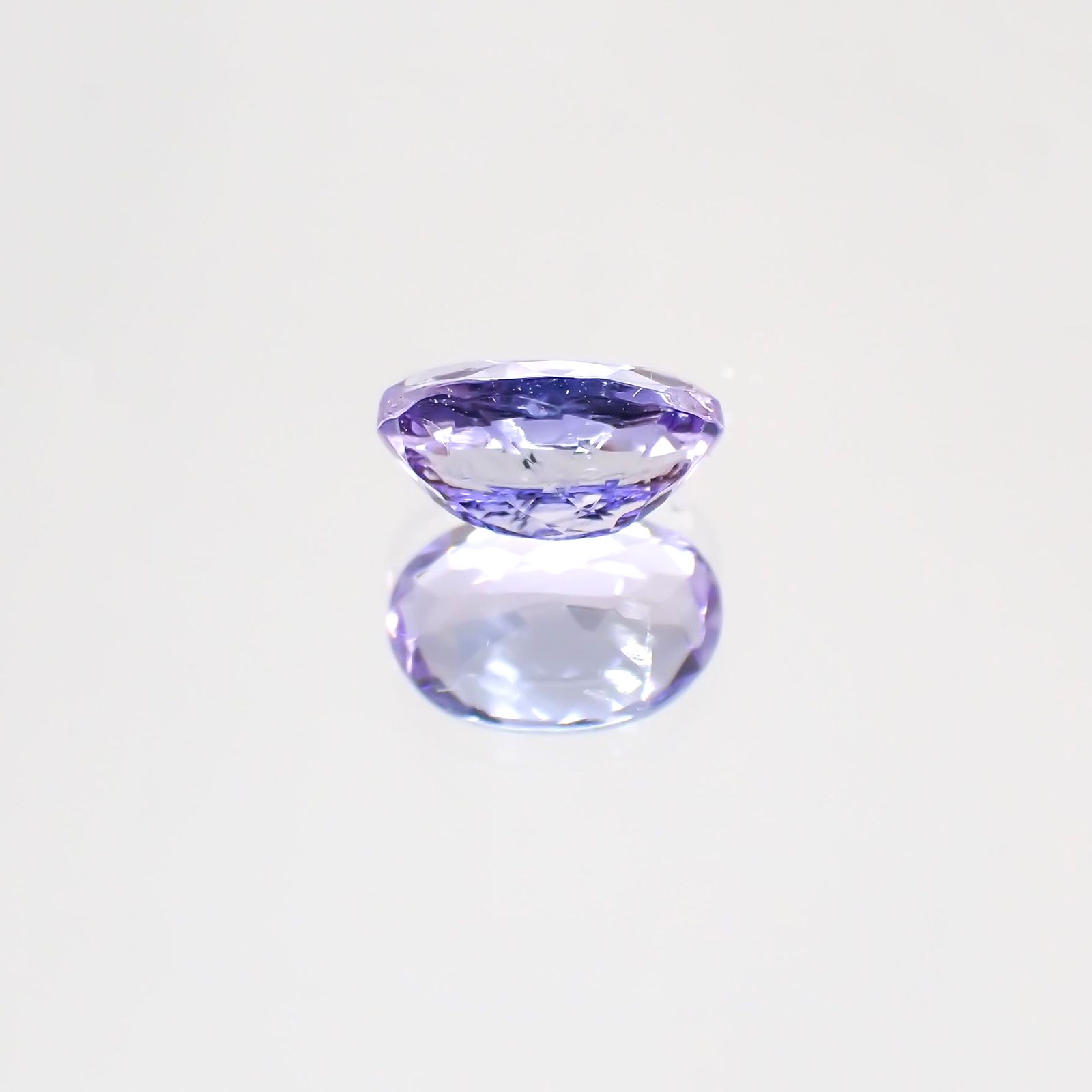 ラベンダーゾイサイト(宝石名ゾイサイト) タンザニア産 0.59ct 識別済[21019347]6.2×4.1mm前後