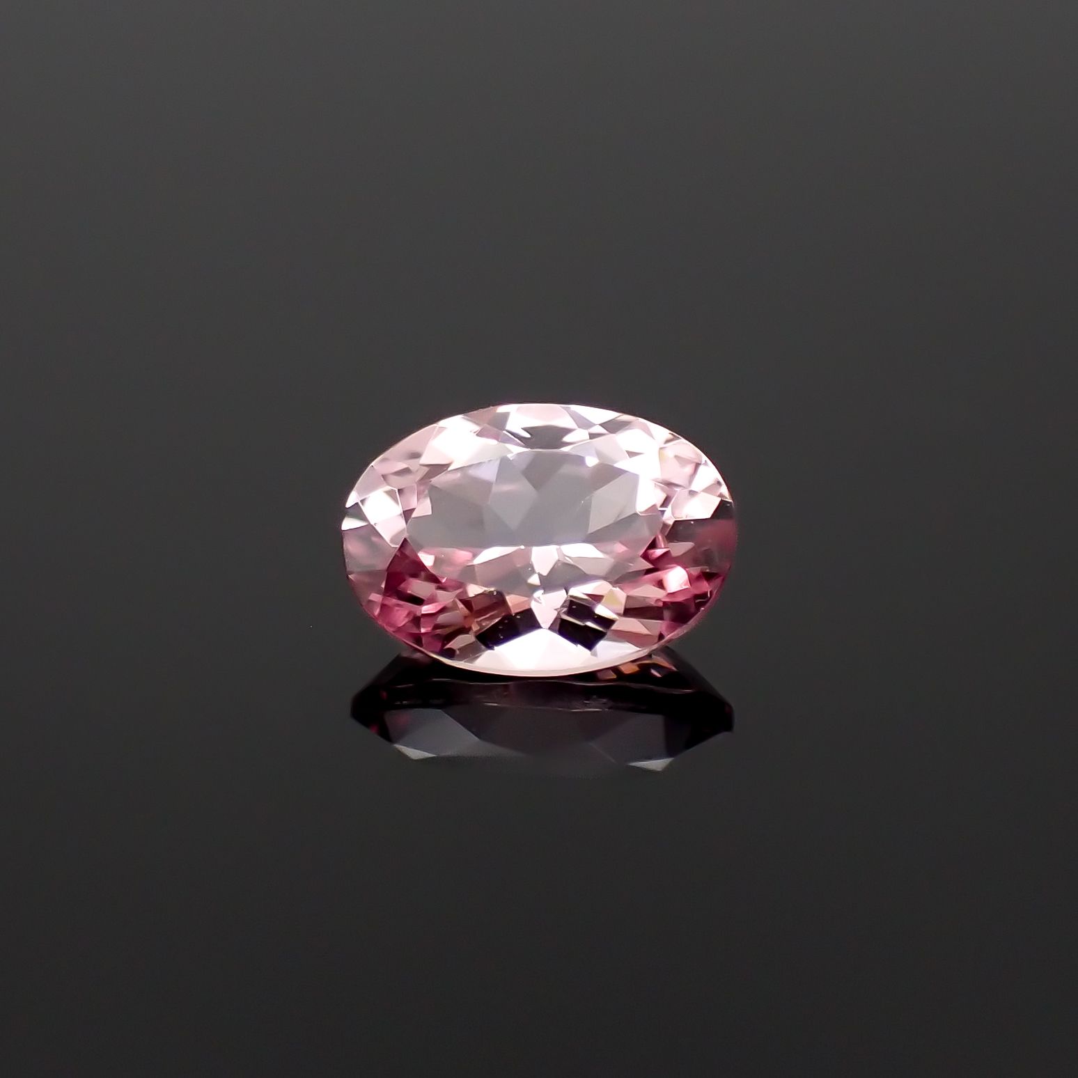 ドラゴンガーネット タンザニア産 0.96ct[230923310]7.1x5.1mm前後