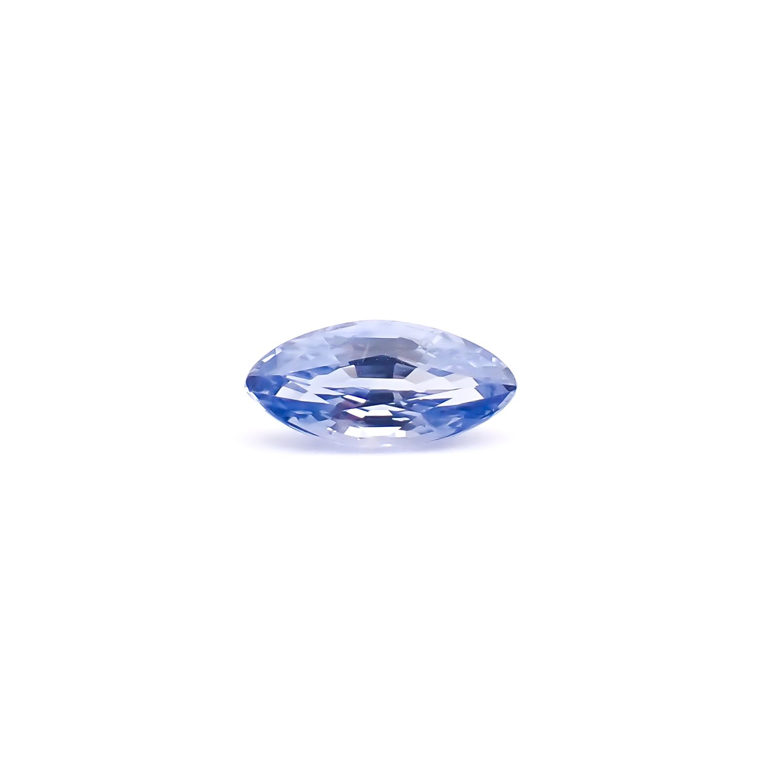 アイスブルーサファイア スリランカ/マダガスカル産 0.82ct / 8.3x4mm前後 [260632471]
