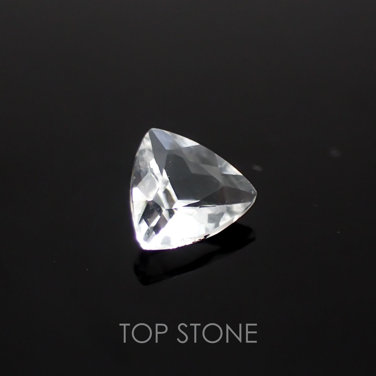テネブレッセンススキャポライト アフガニスタン産 ルース 0.25ct[21029807]4.7×4.9mm前後