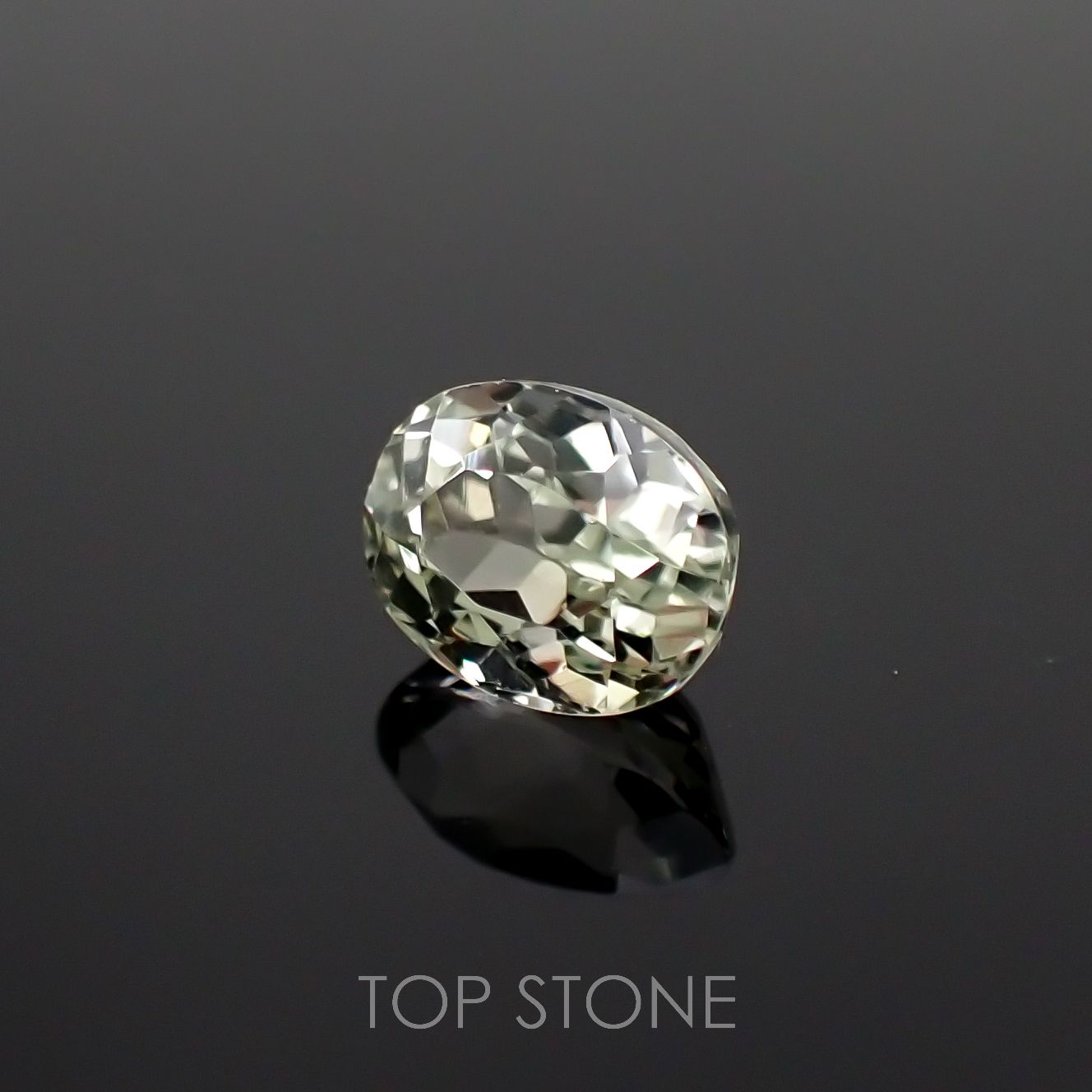 シリマナイト(宝石名シリマナイト)インド産 1.82ct 識別済[221018463]8x6.2mm前後