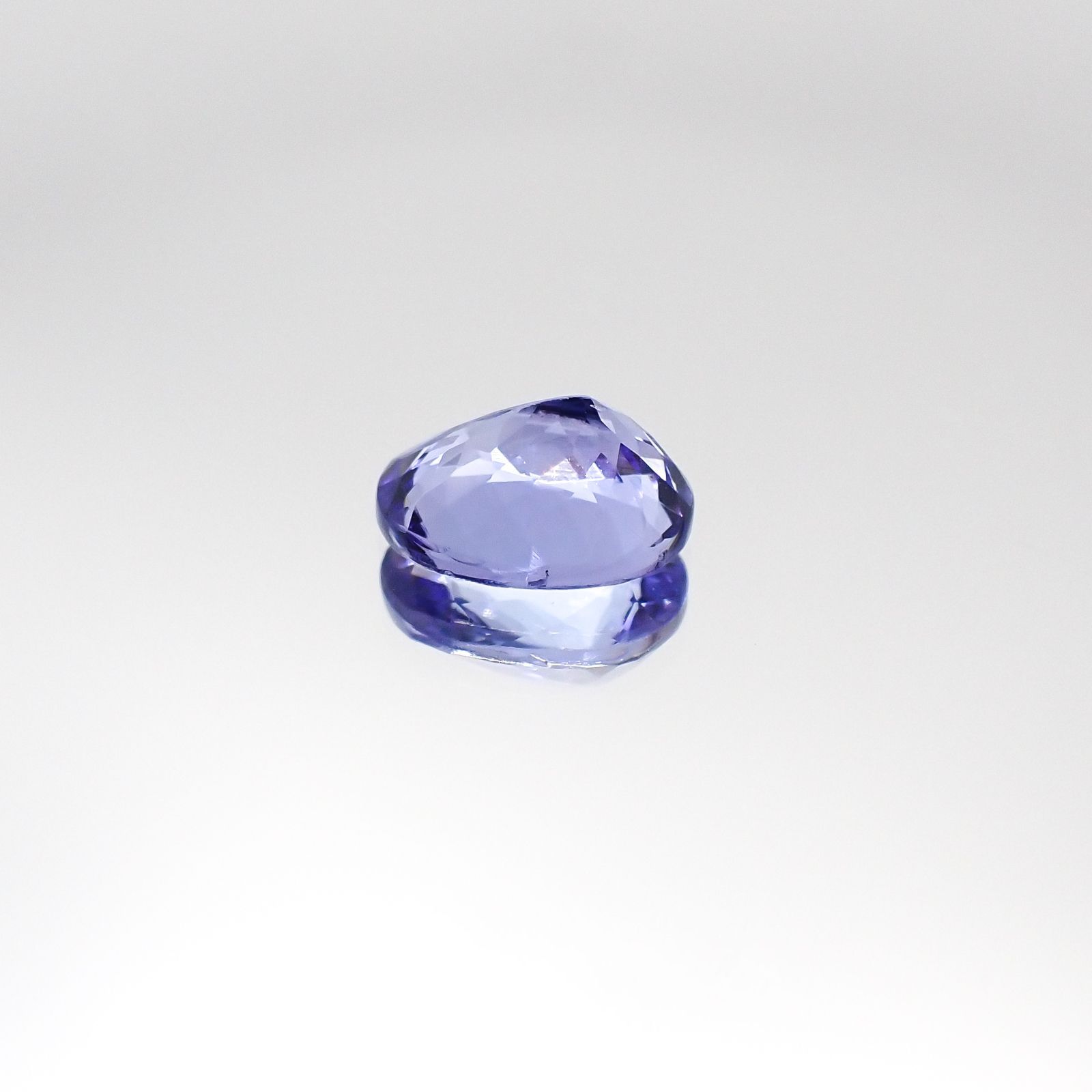 タンザナイト(宝石名タンザナイト)タンザニア産 1.70ct 識別済[220817264]8.5x6.5mm前後