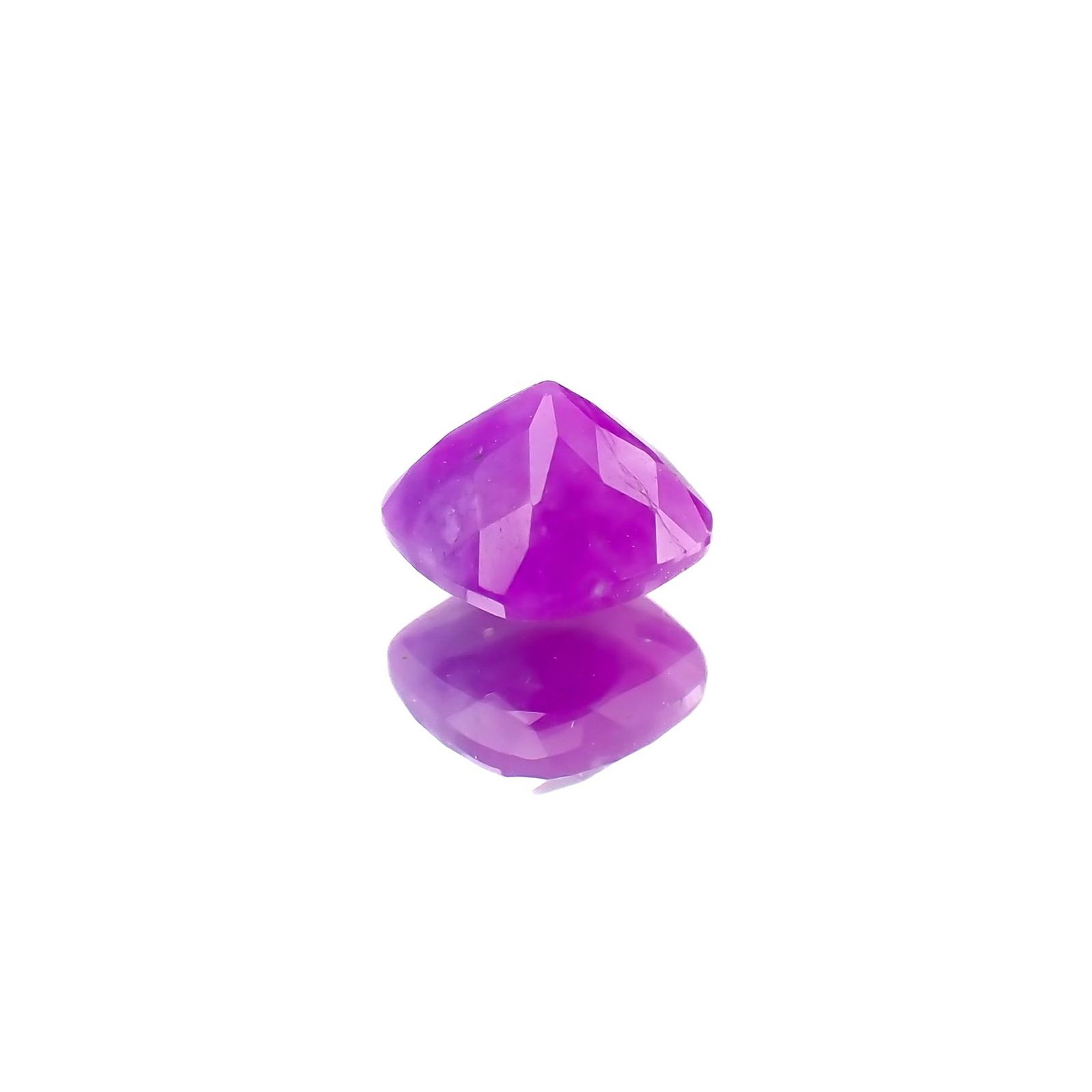 スギライト 南アフリカ産 0.88ct / 6x5.9mm前後 [260517607]