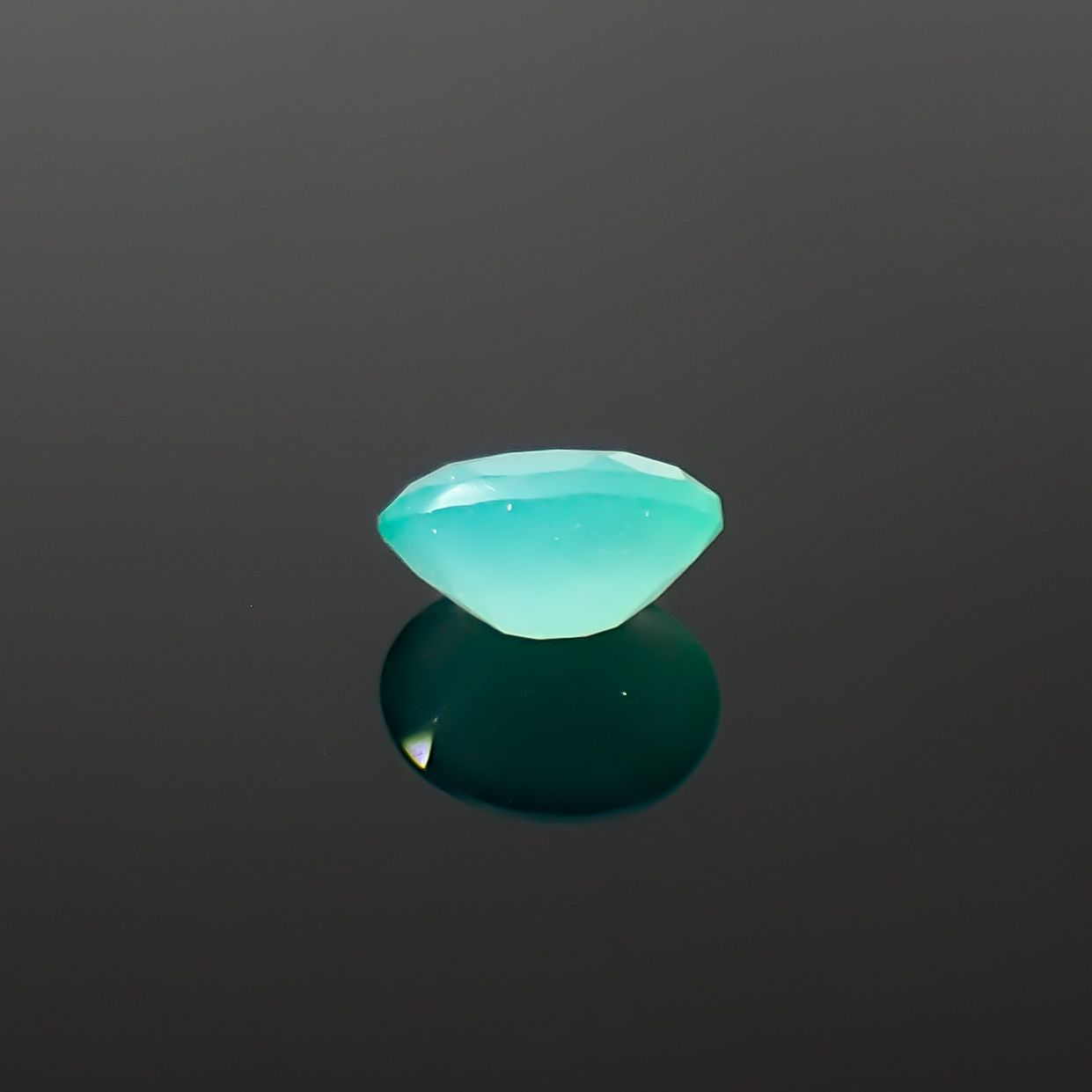 アクアプレーズ 南アフリカ産 1.17ct / 8.1x6.2mm前後 [260432018]