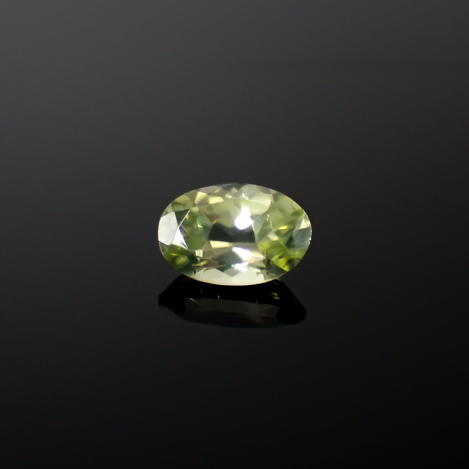 グリーンジルコン スリランカ/カンボジア産 1.34ct[240728535]7.7x5.3mm前後