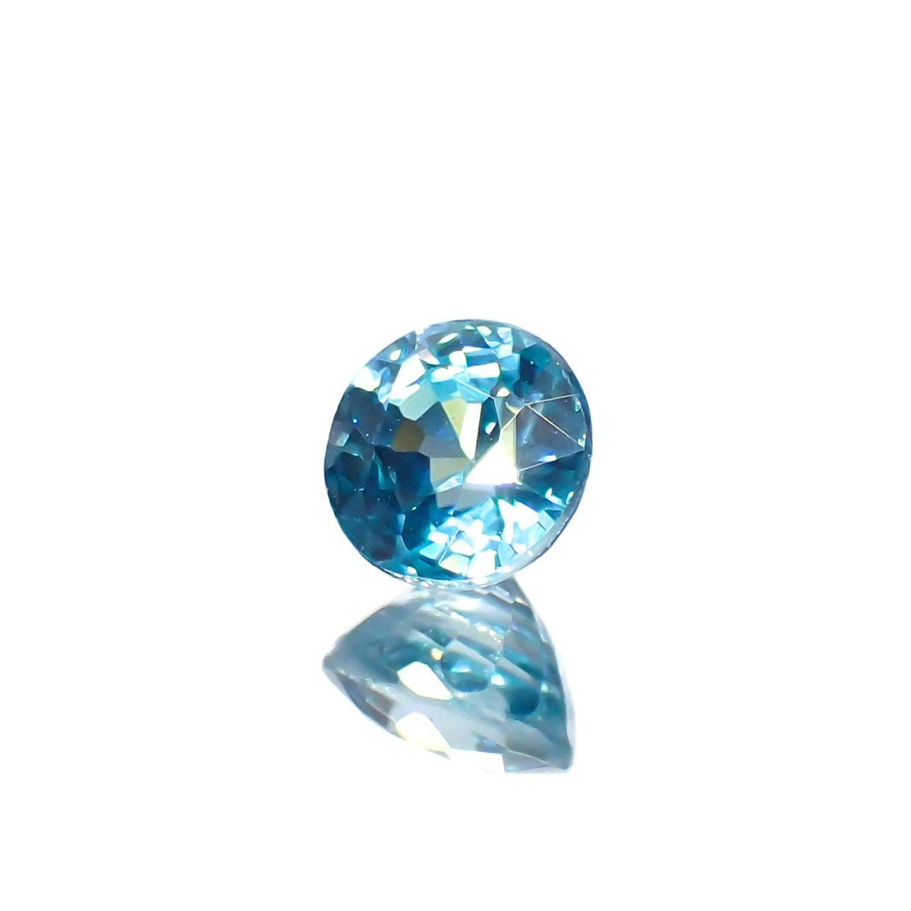 ブルージルコン(宝石名ジルコン)カンボジア産 0.64ct 識別済[220817507]4.5x4.5mm前後