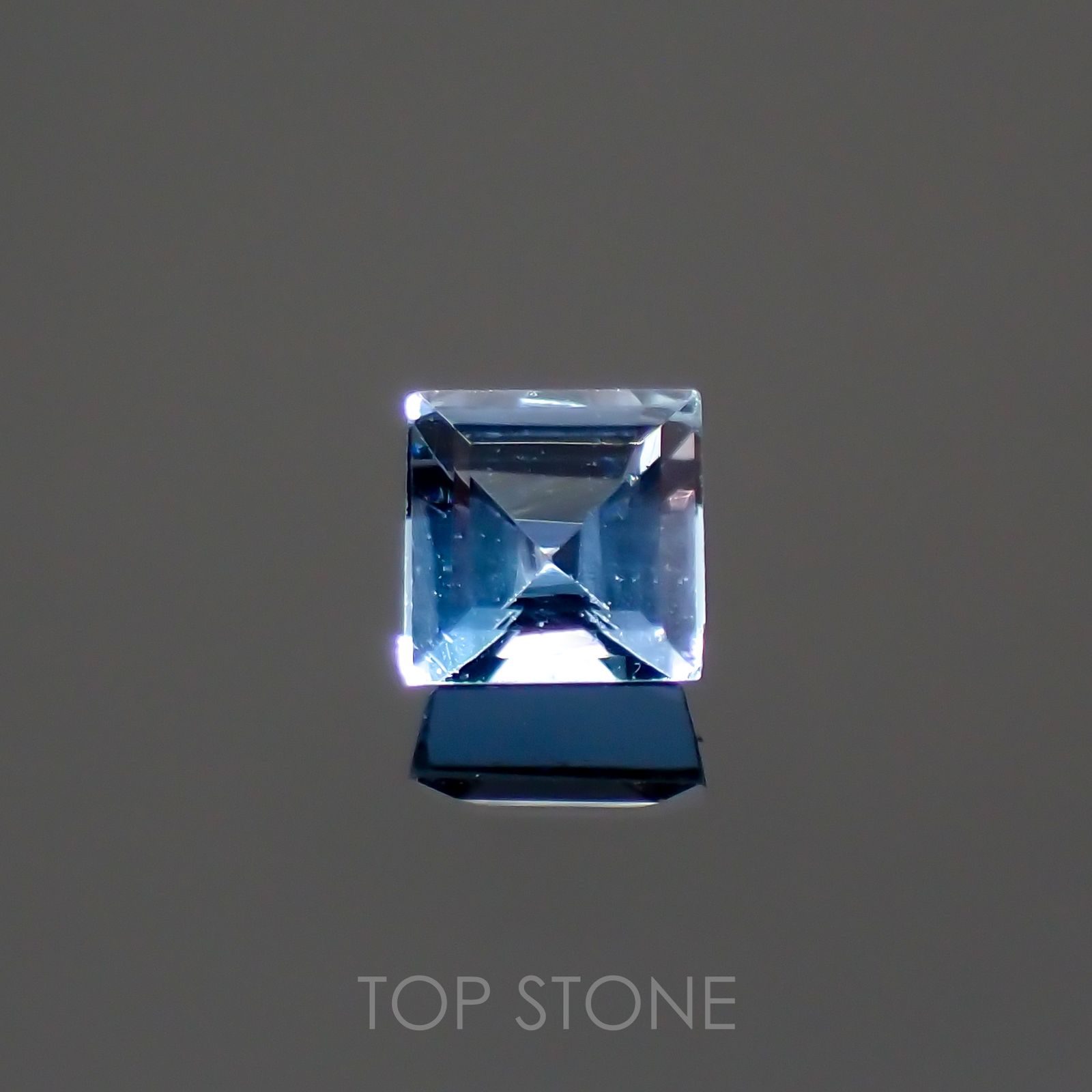 サンタマリアアクアマリン ブラジル産 0.16ct[220114055]3x3mm前後
