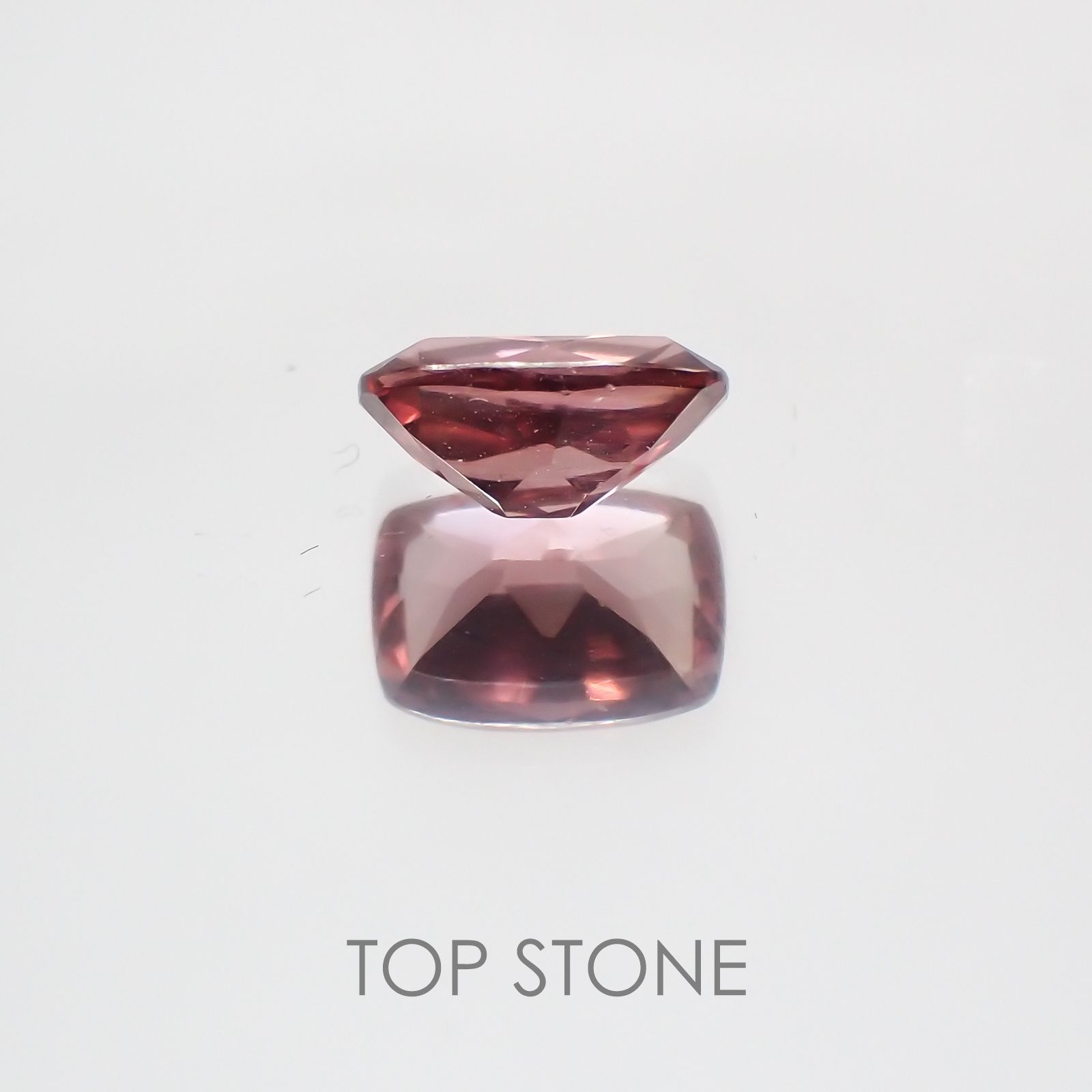 ピンクジルコン(宝石名ジルコン) スリランカ/カンボジア産 1.36ct 識別済[21029785]7.1×5.1mm前後