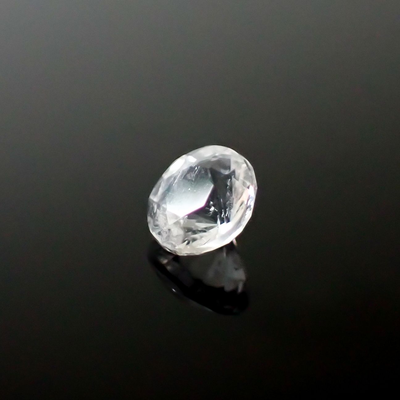 テネブレッセンススキャポライト アフガニスタン産 0.13ct / 3.3x3.3mm前後 [260532260]